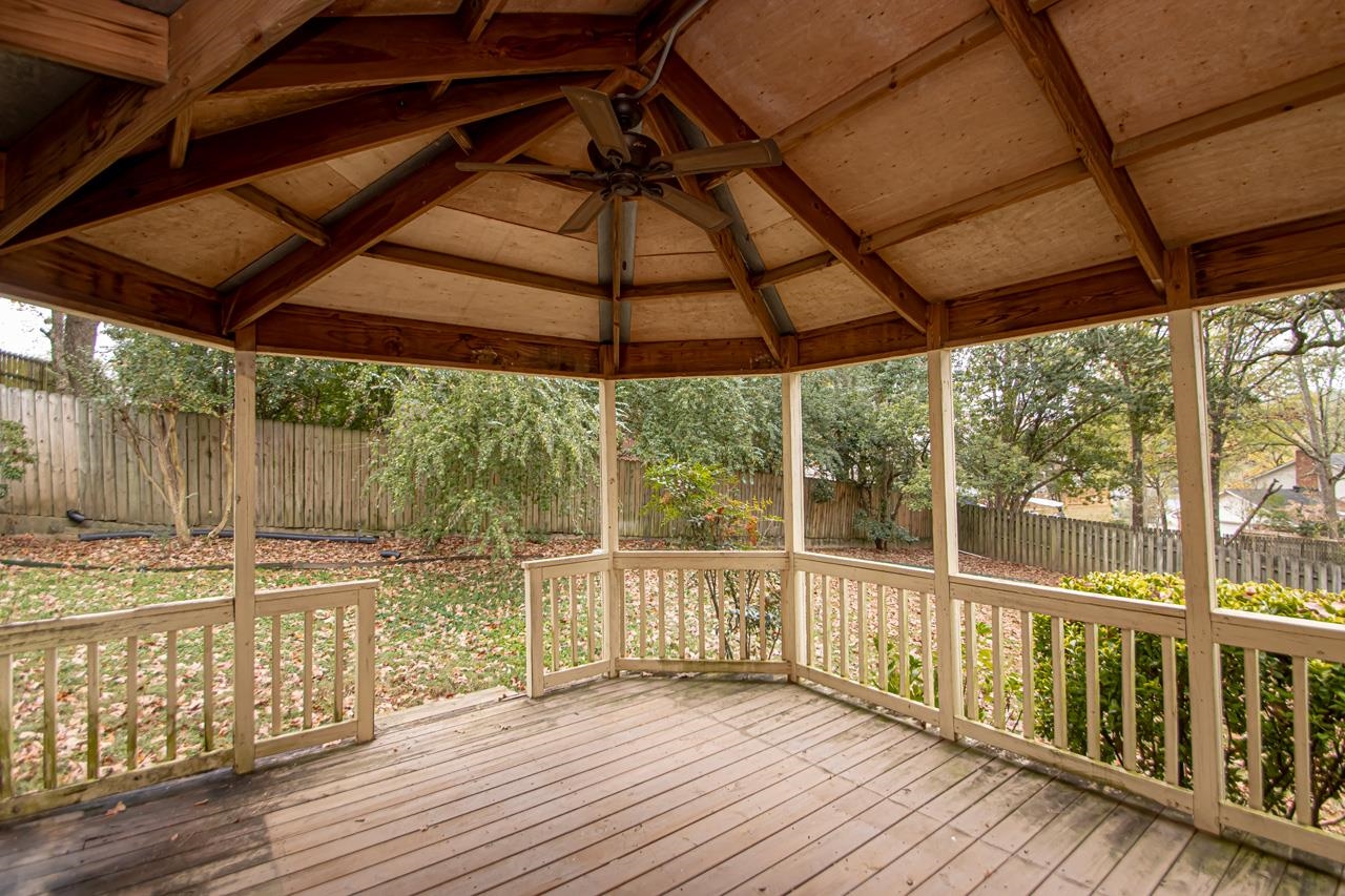 LONGLEA - Residential