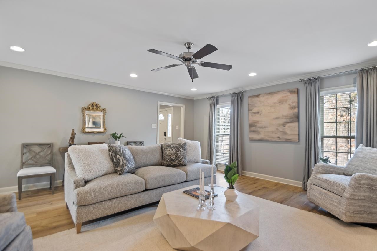 LONGLEA - Residential