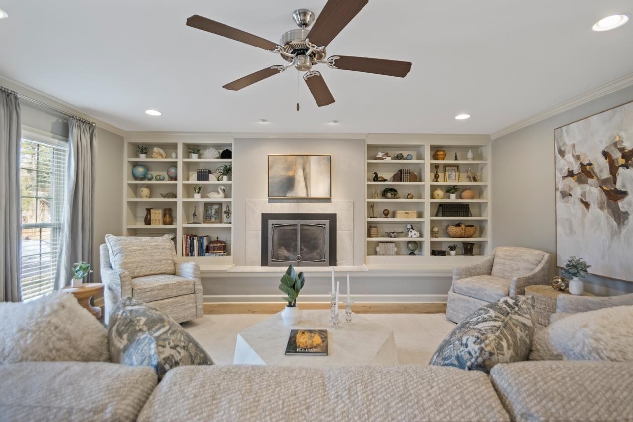 LONGLEA - Residential