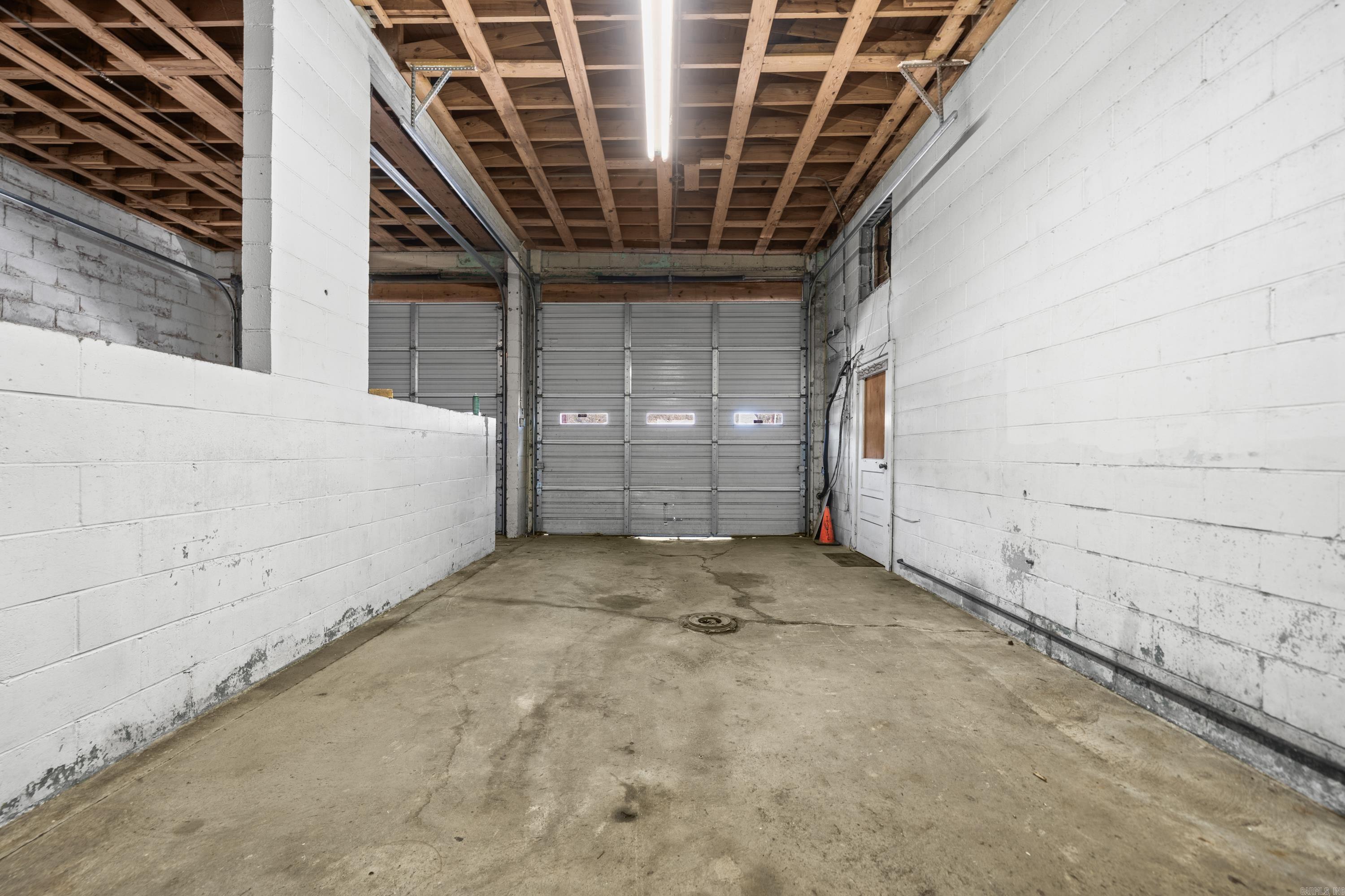HSR BLK - Commercial Sale
