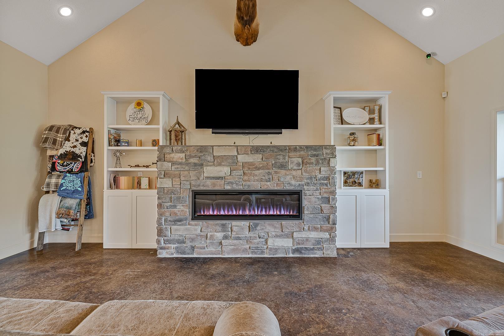 Woodland Hill Estates - Residential