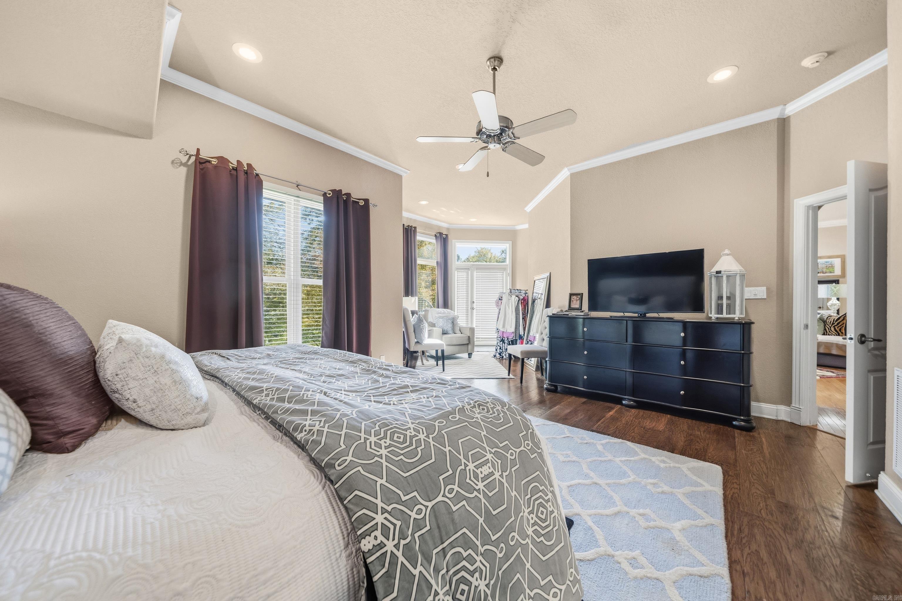 LOTUS VALLEY - Residential