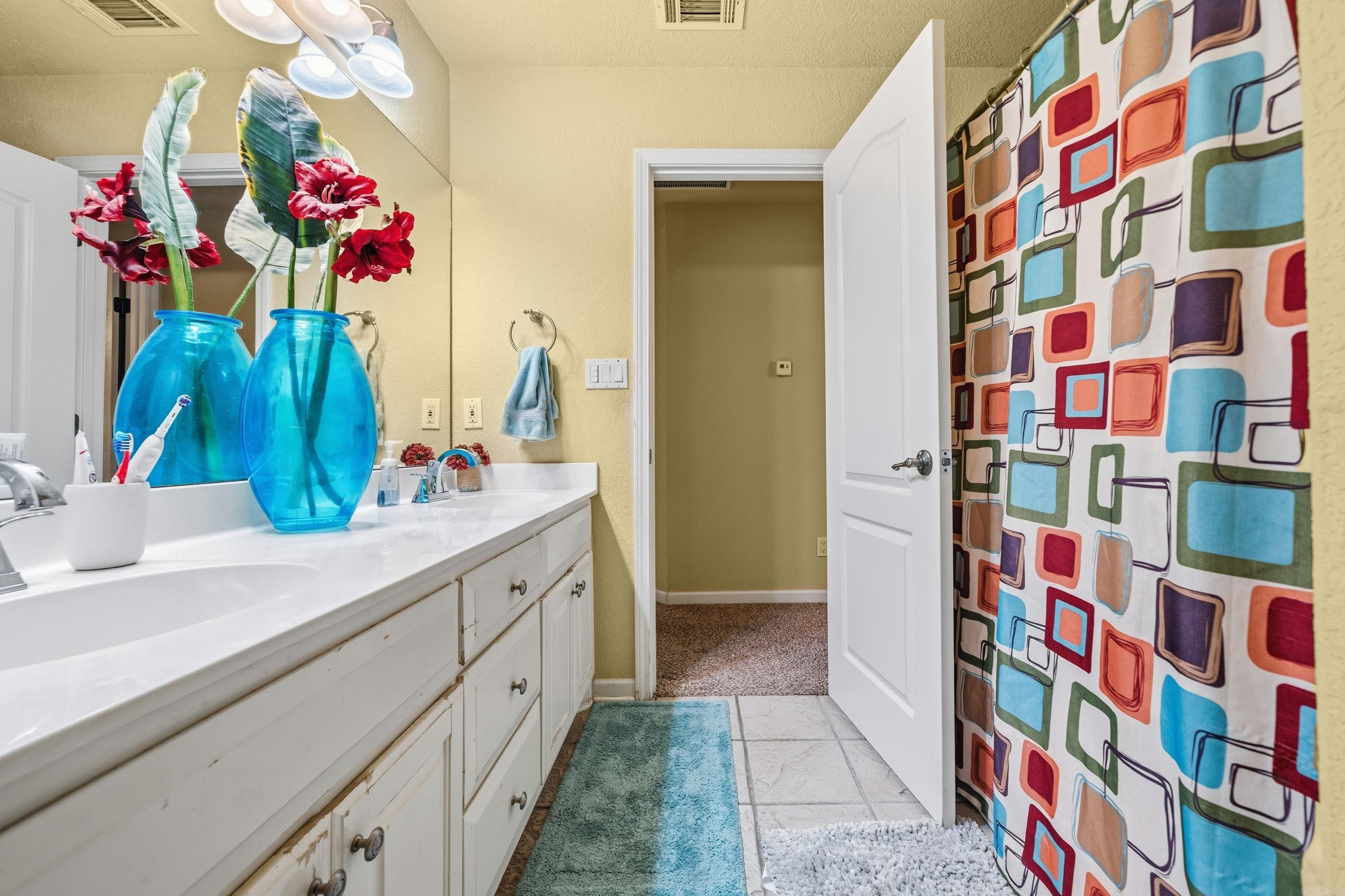 LOTUS VALLEY - Residential