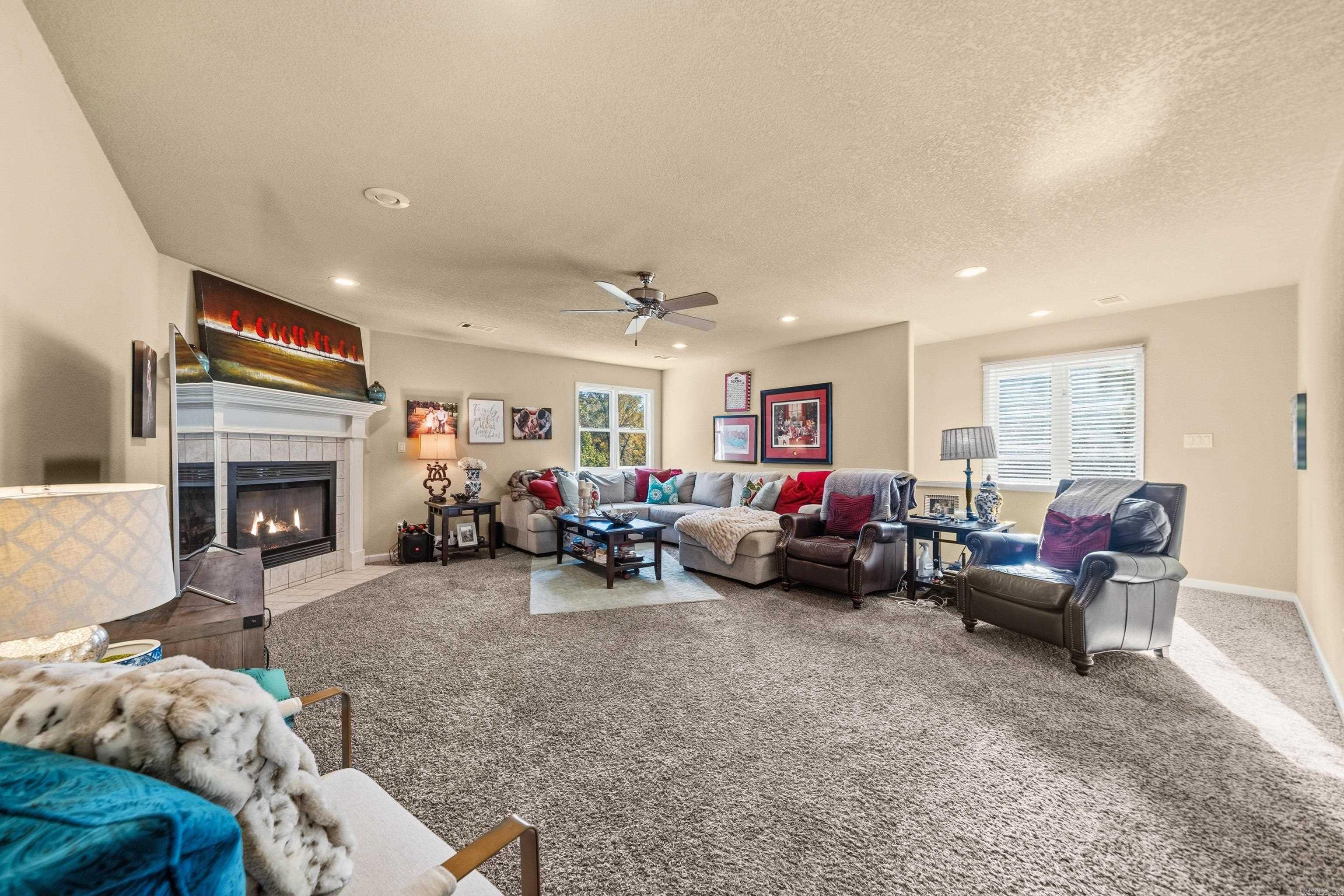 LOTUS VALLEY - Residential