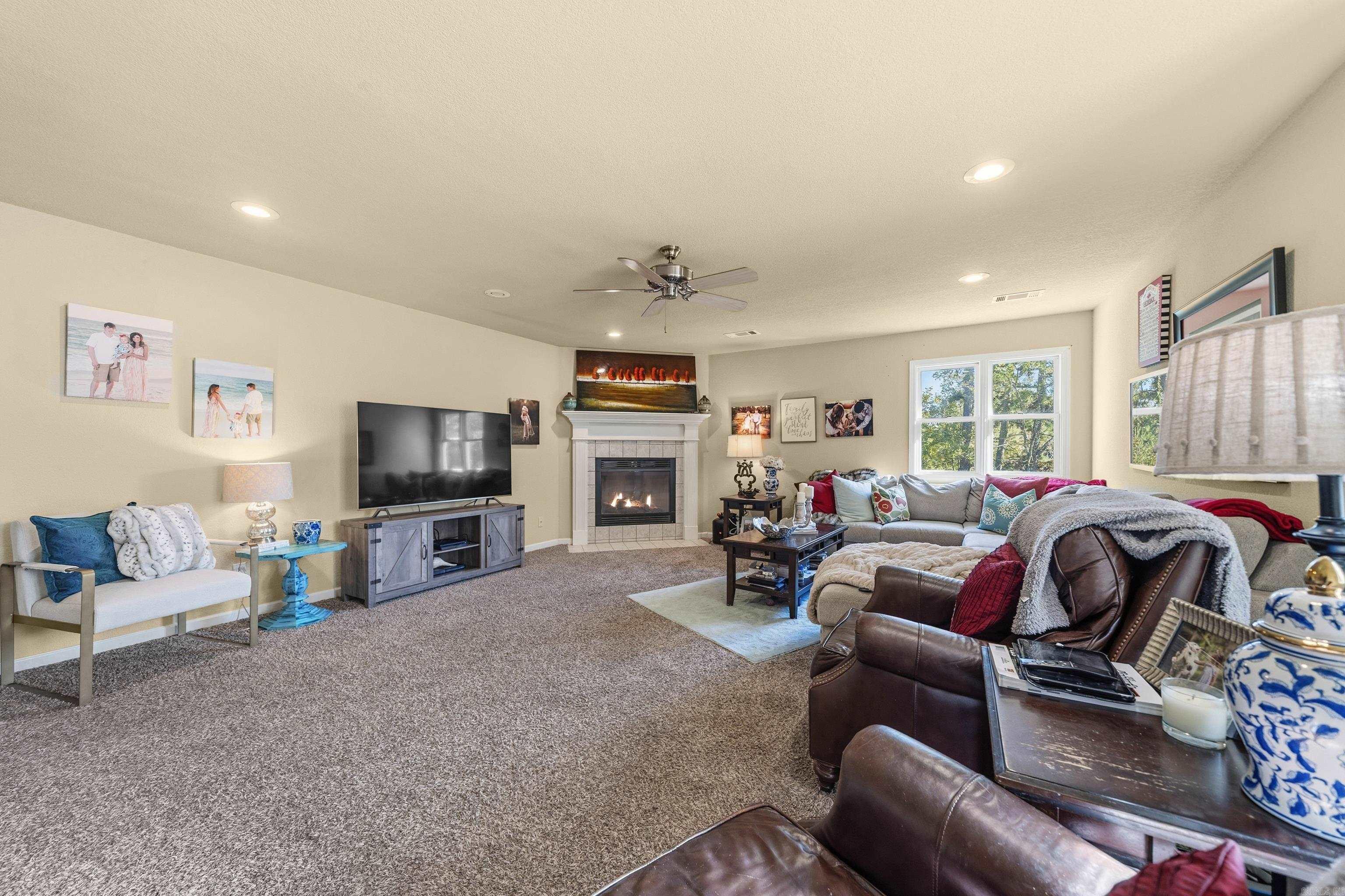 LOTUS VALLEY - Residential