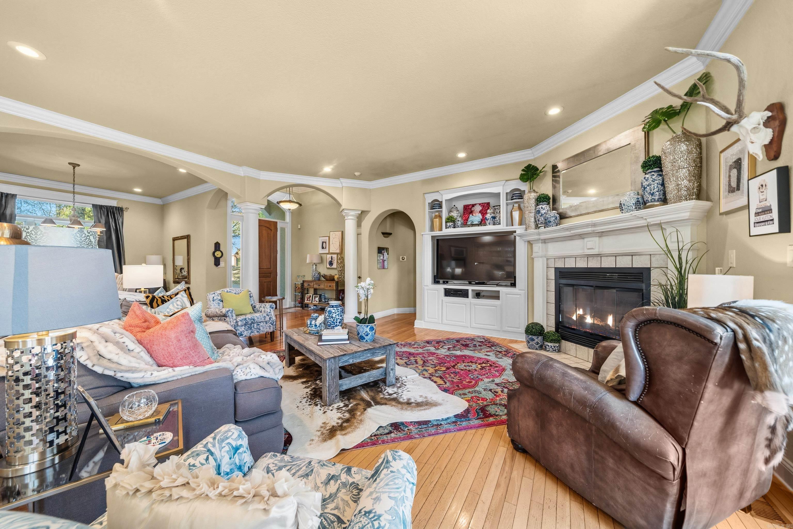 LOTUS VALLEY - Residential