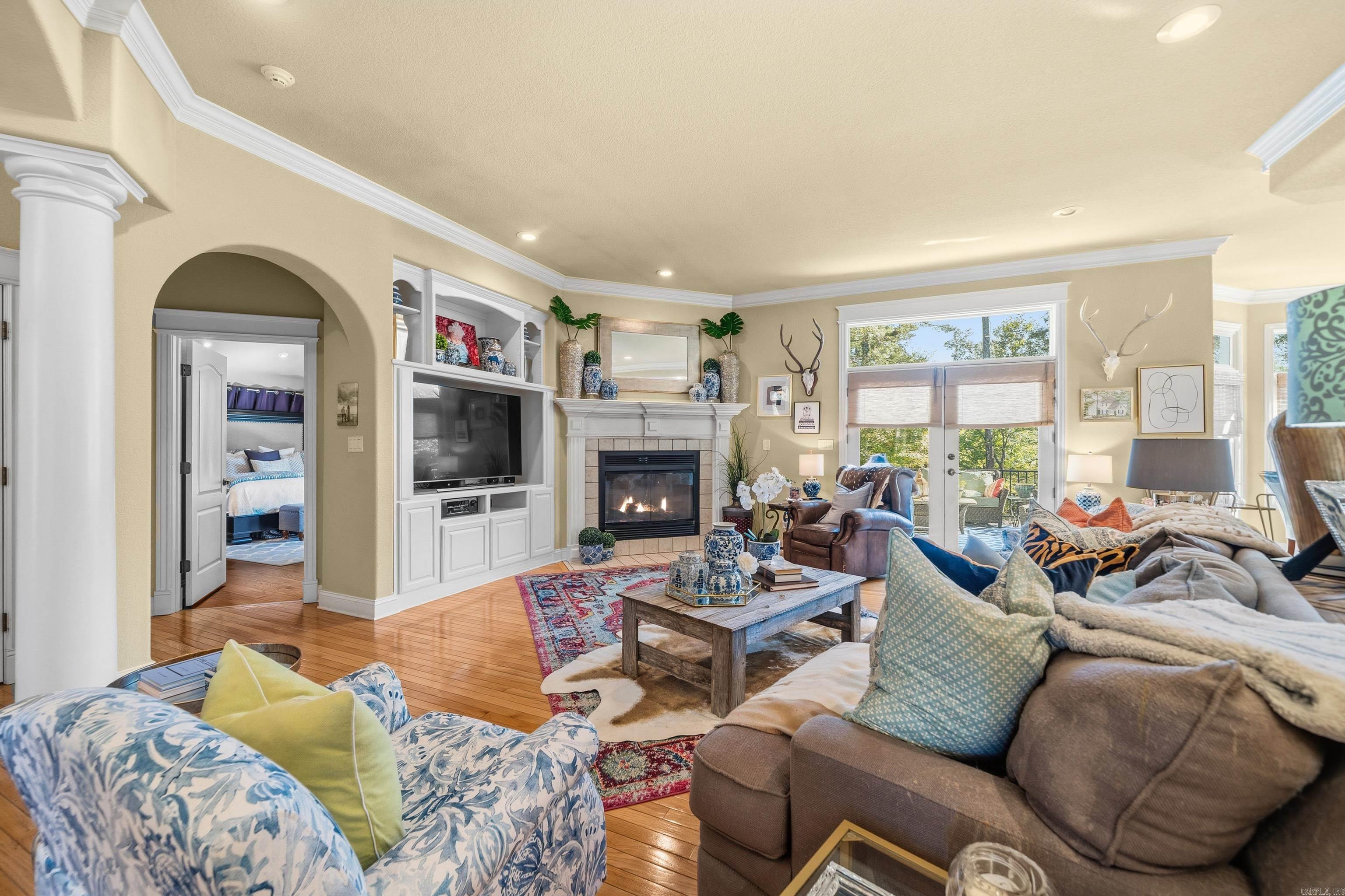 LOTUS VALLEY - Residential