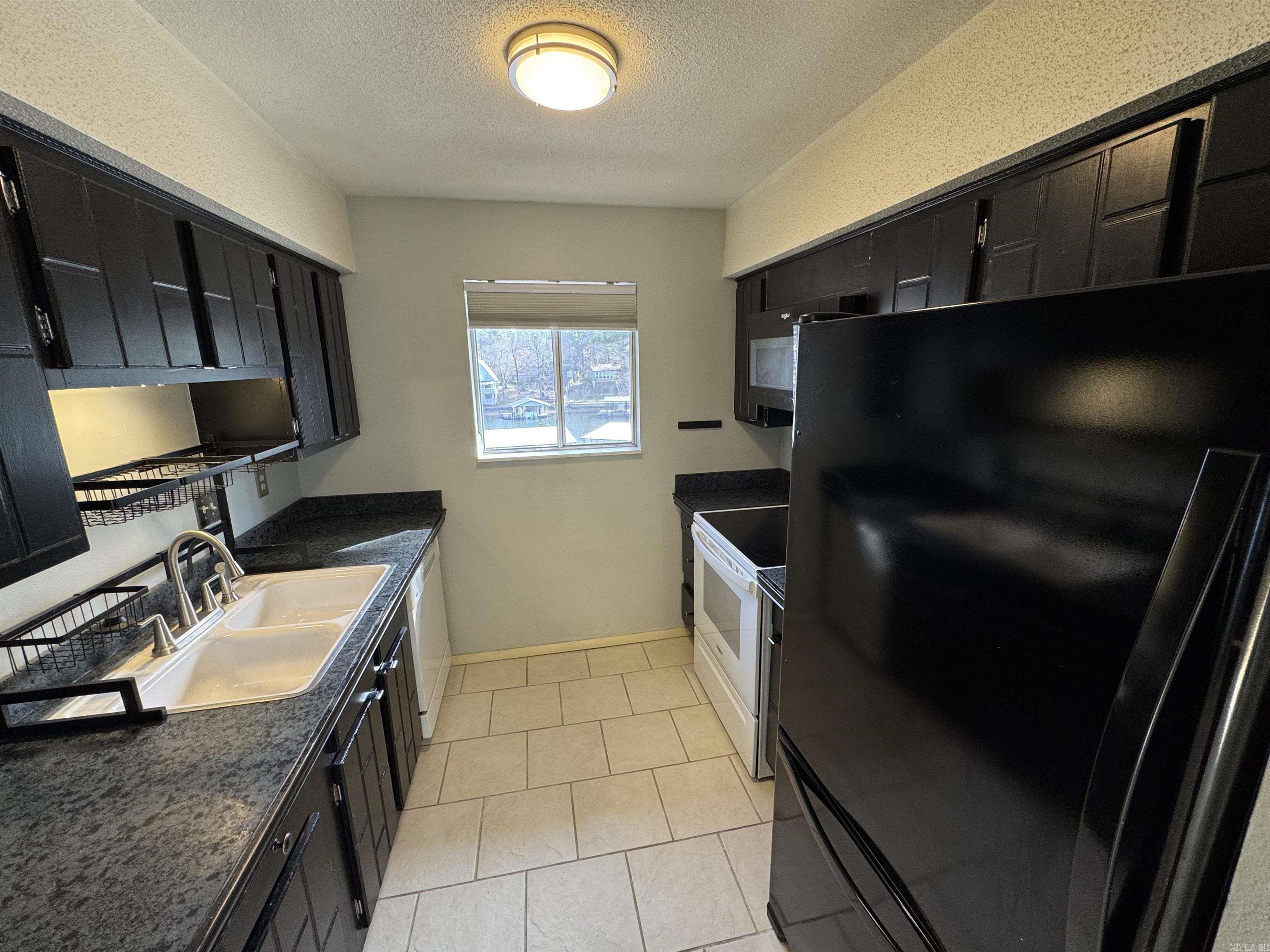 Montague Gardens - Residential