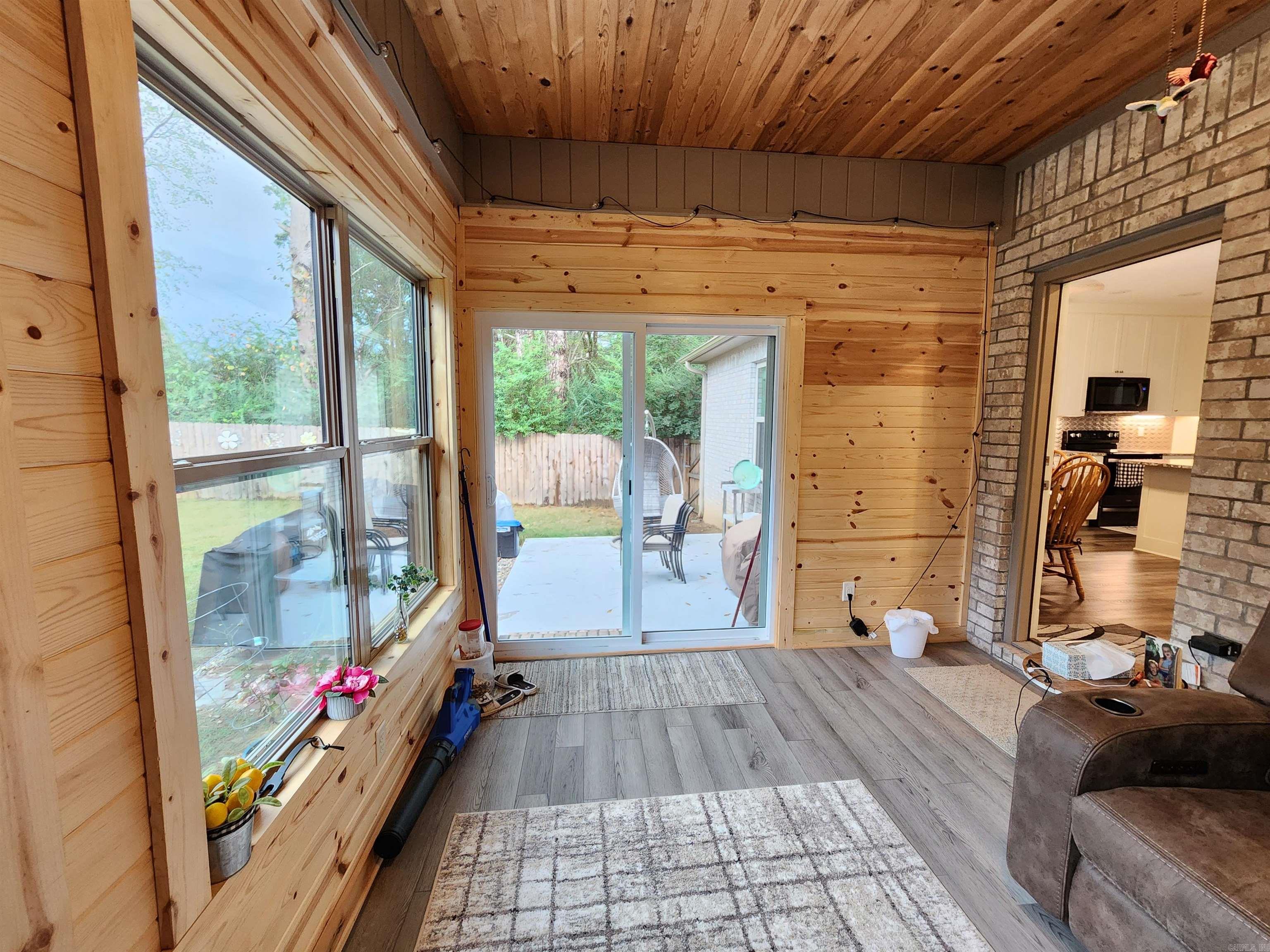 LAUREL COURT SUBDIVISION - Residential