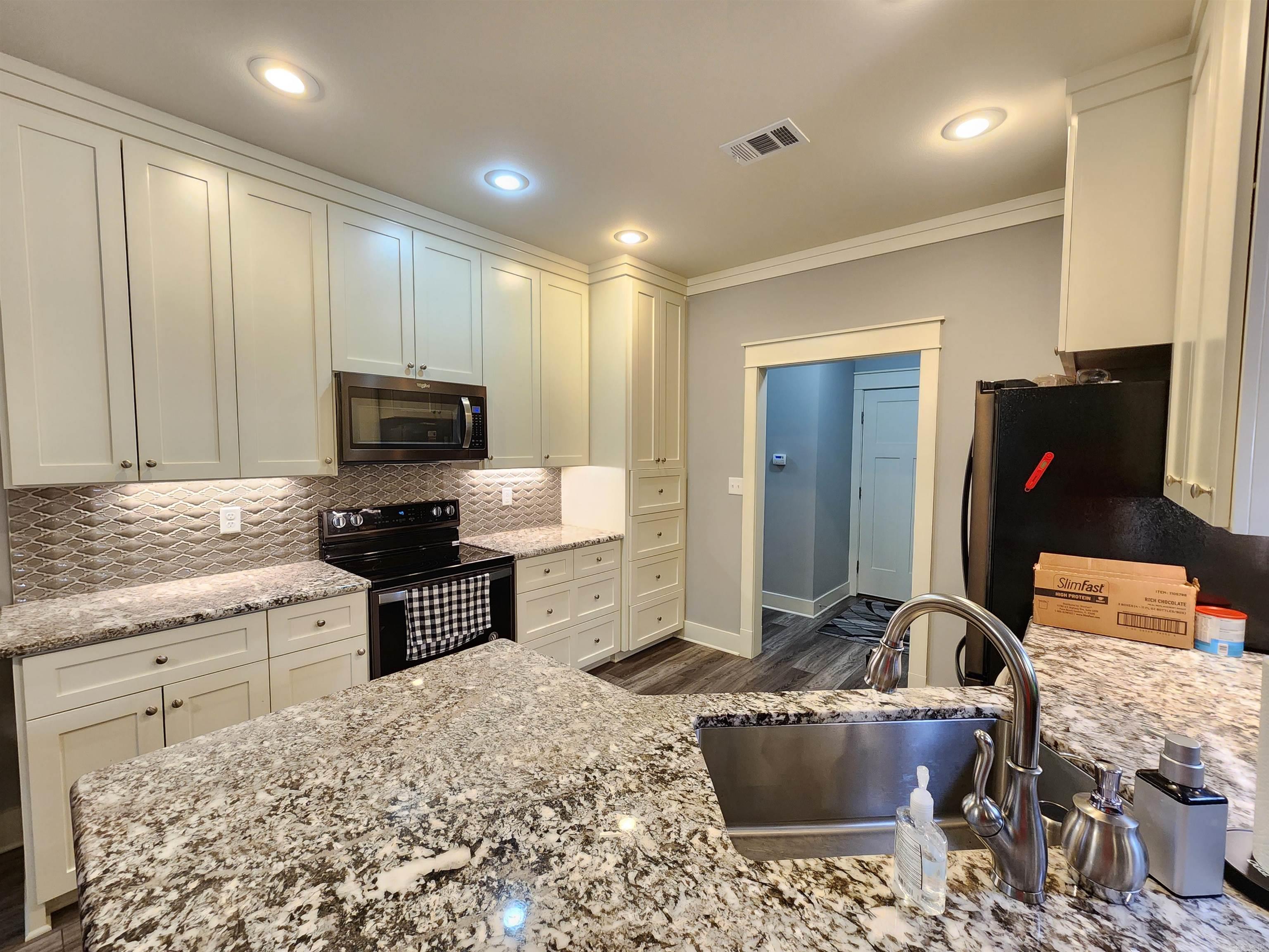 LAUREL COURT SUBDIVISION - Residential