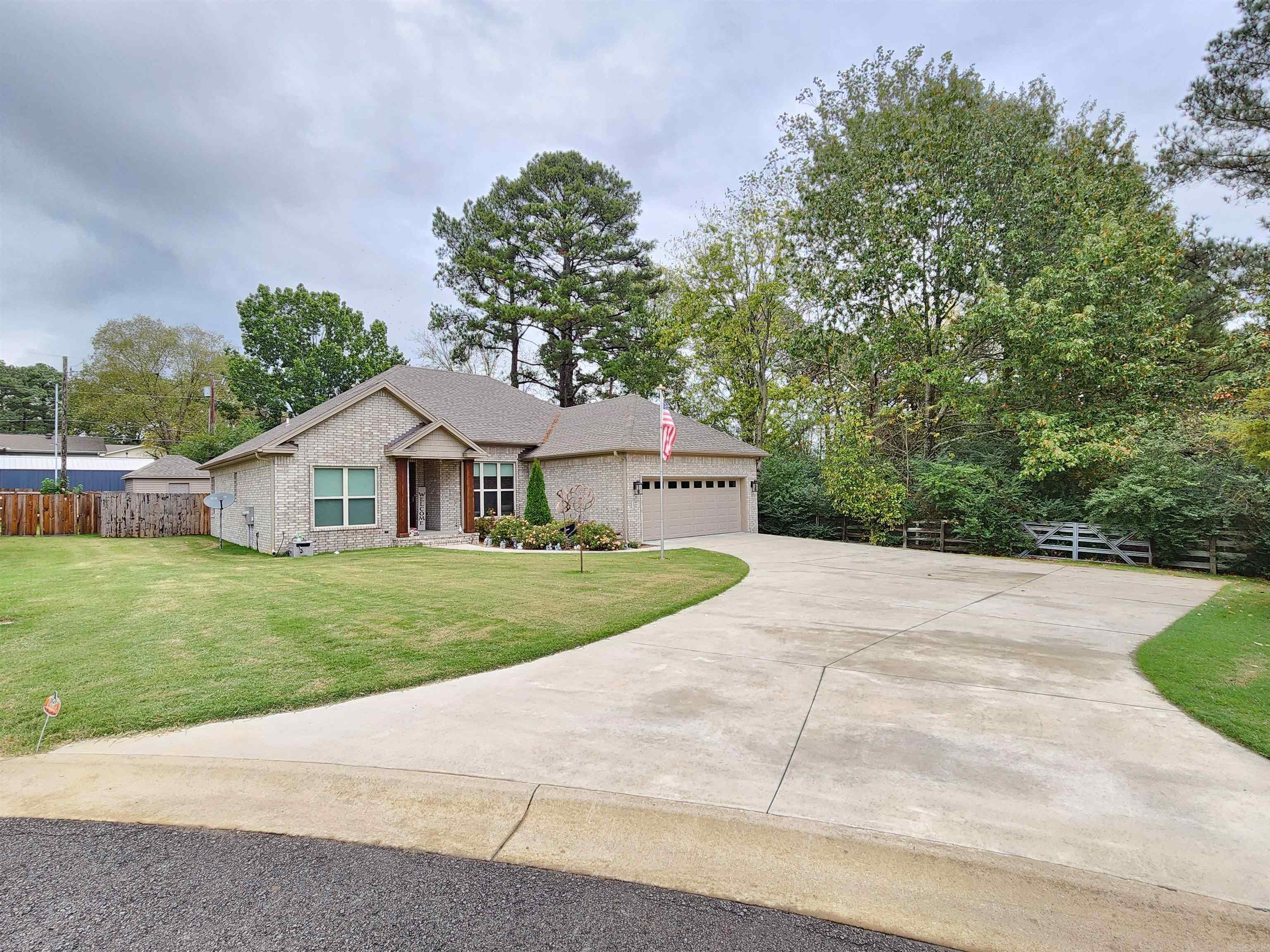 LAUREL COURT SUBDIVISION - Residential