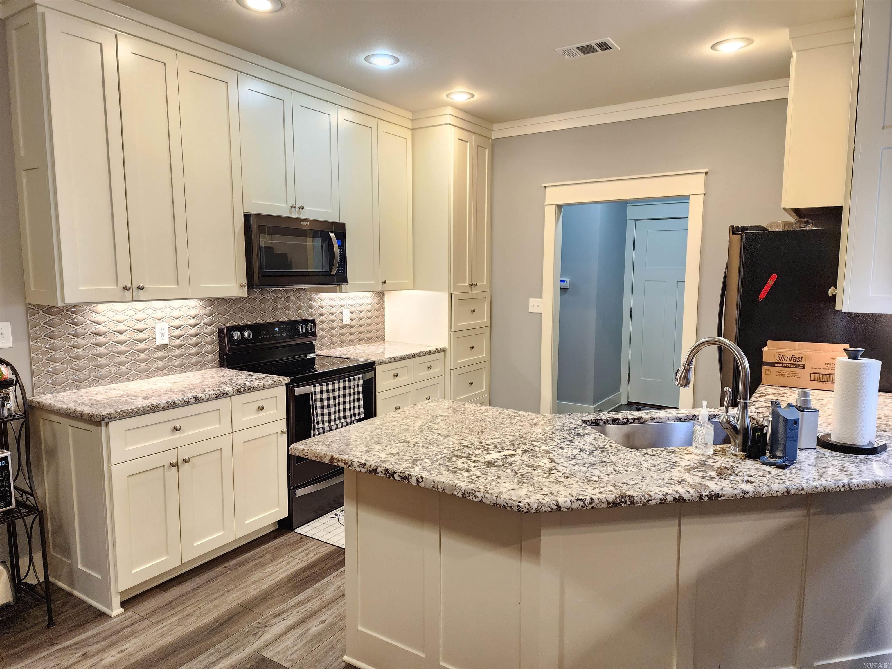 LAUREL COURT SUBDIVISION - Residential