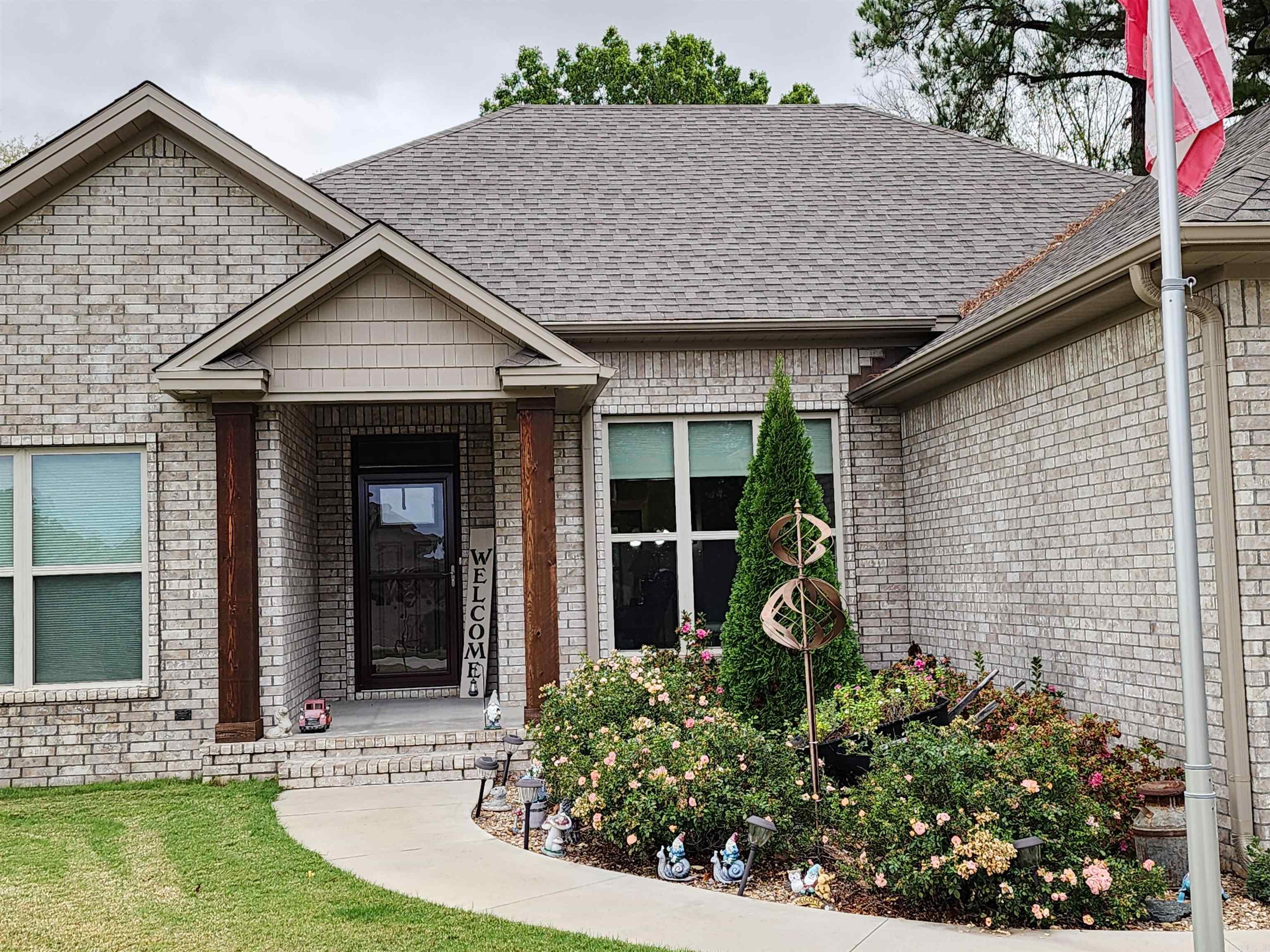 LAUREL COURT SUBDIVISION - Residential