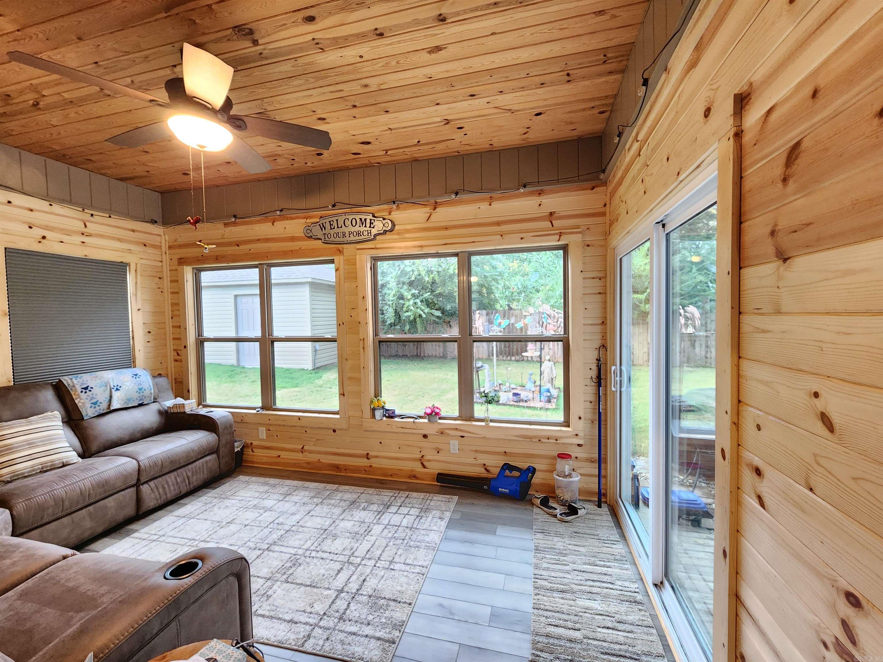 LAUREL COURT SUBDIVISION - Residential