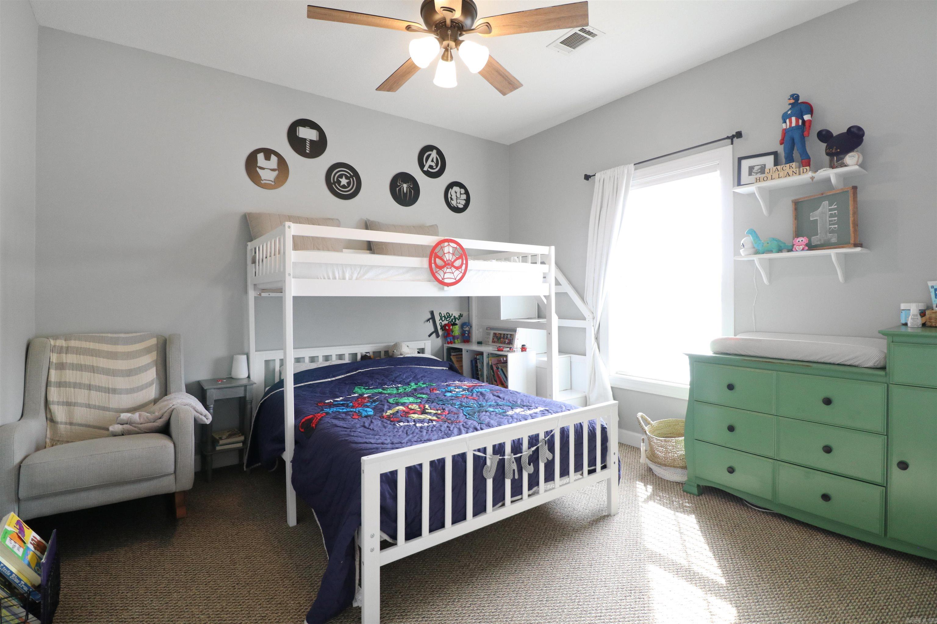 NORTH POINTE ESTATES - Residential