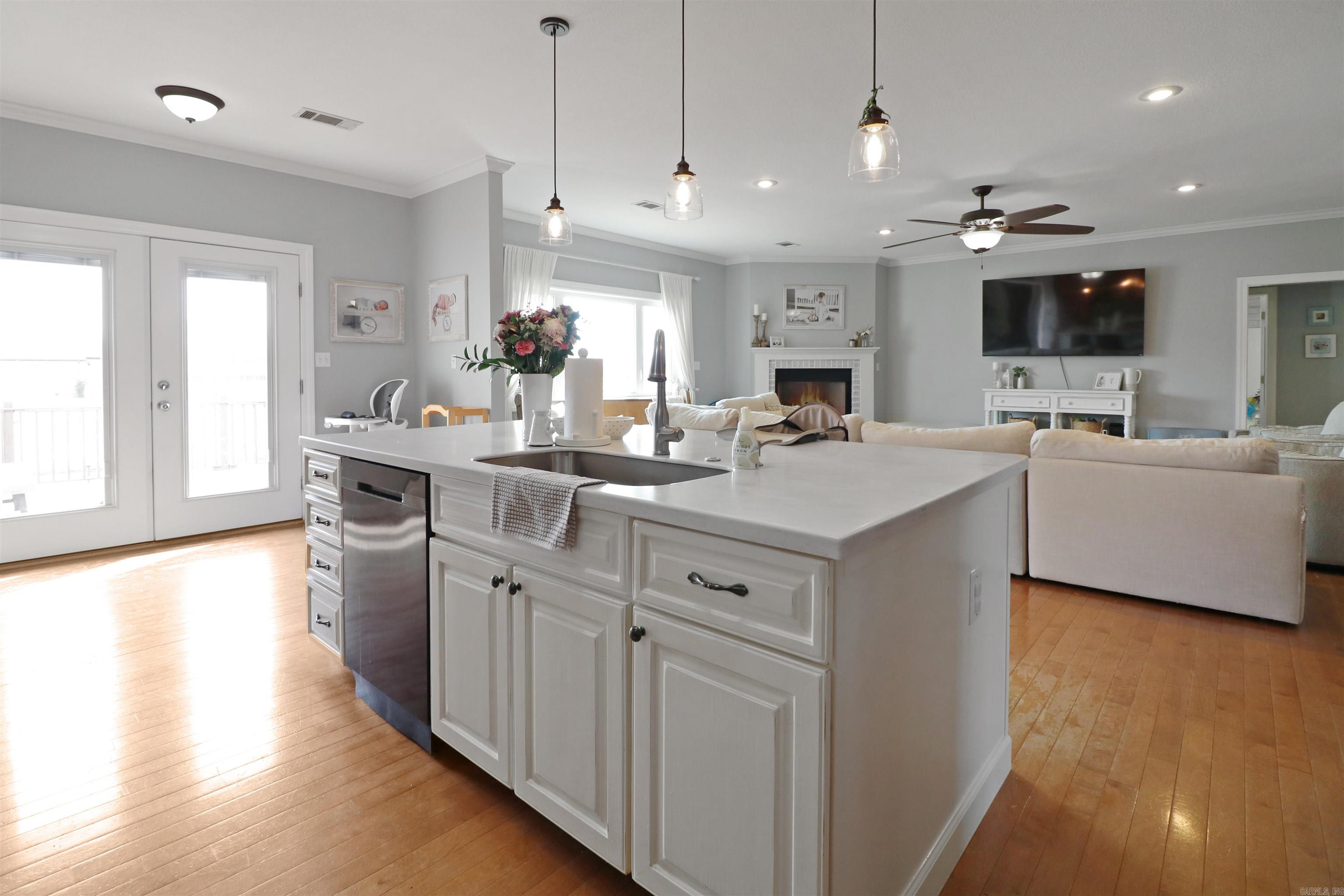 NORTH POINTE ESTATES - Residential