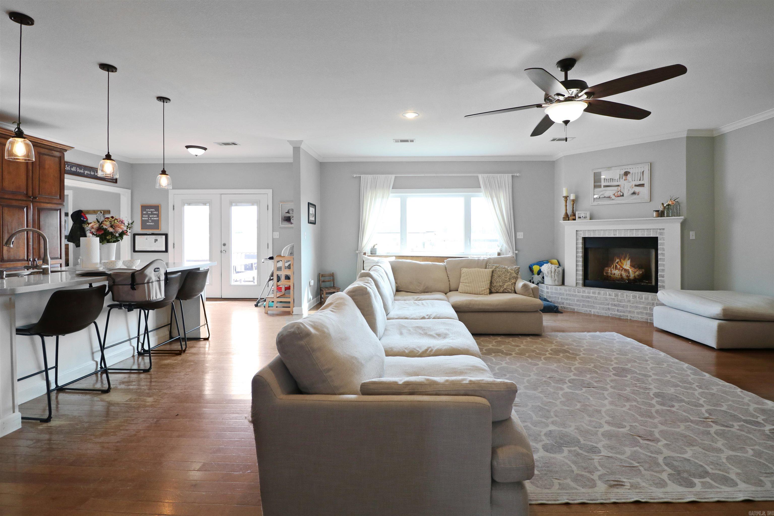 NORTH POINTE ESTATES - Residential