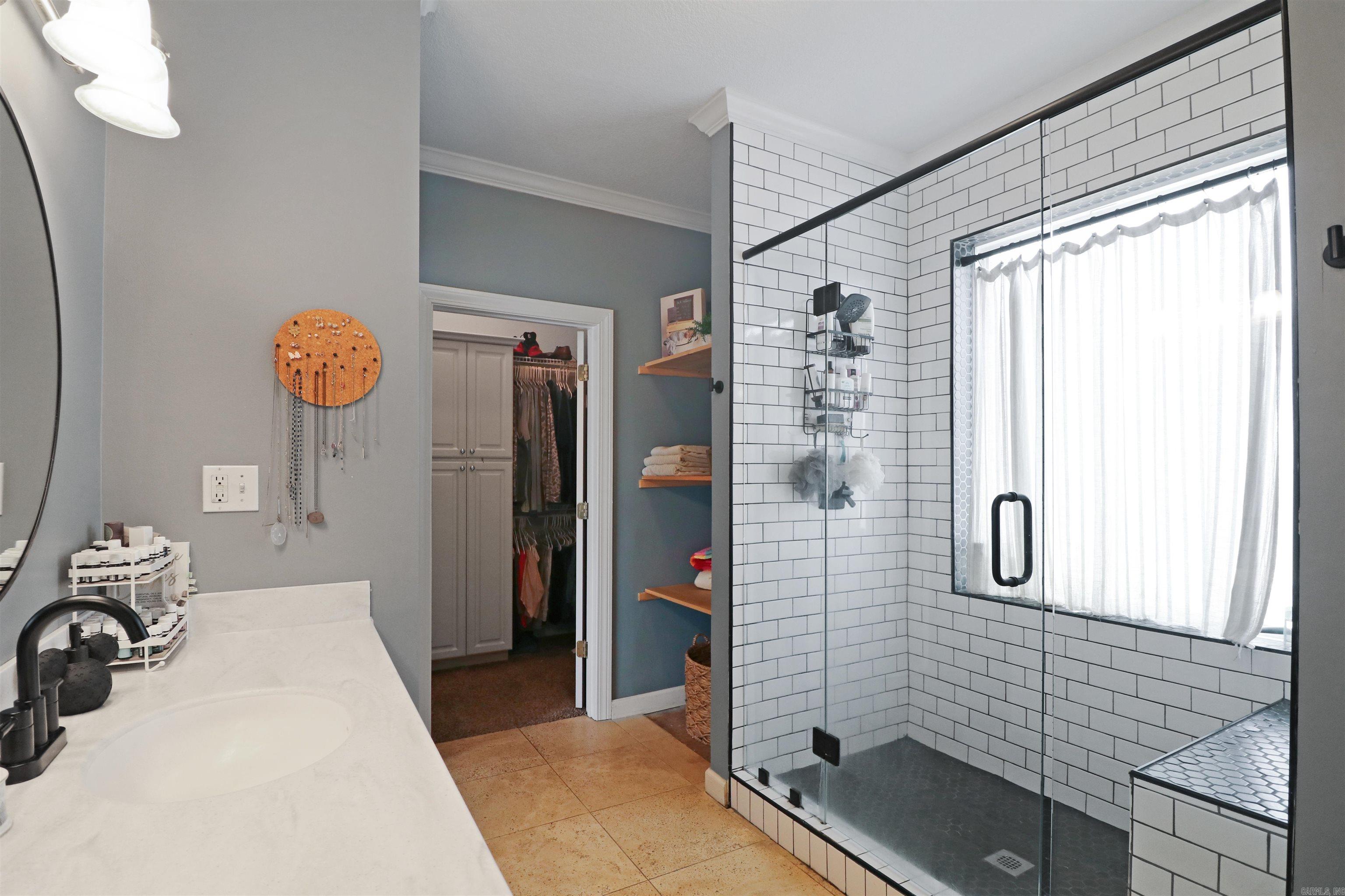 NORTH POINTE ESTATES - Residential