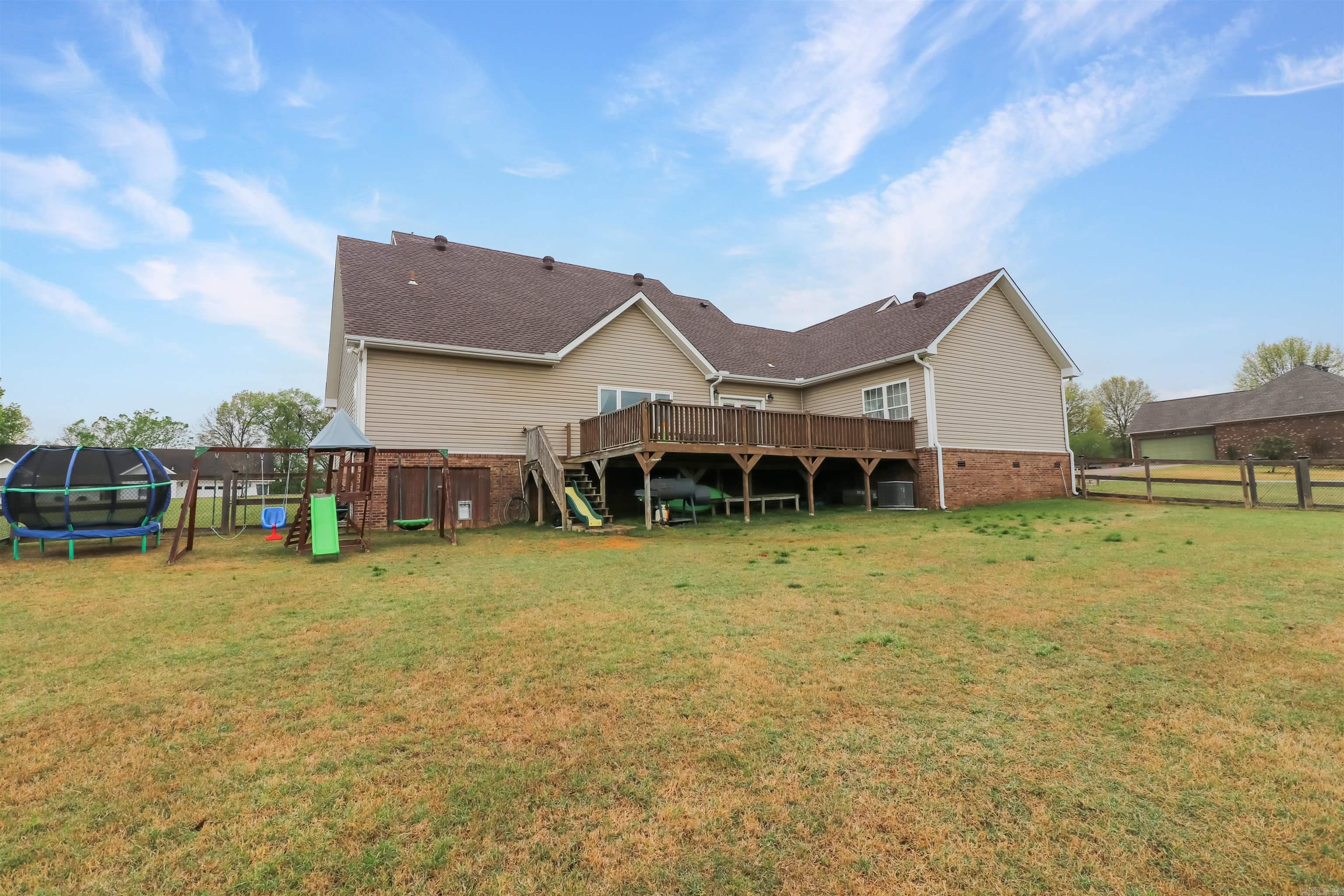 NORTH POINTE ESTATES - Residential