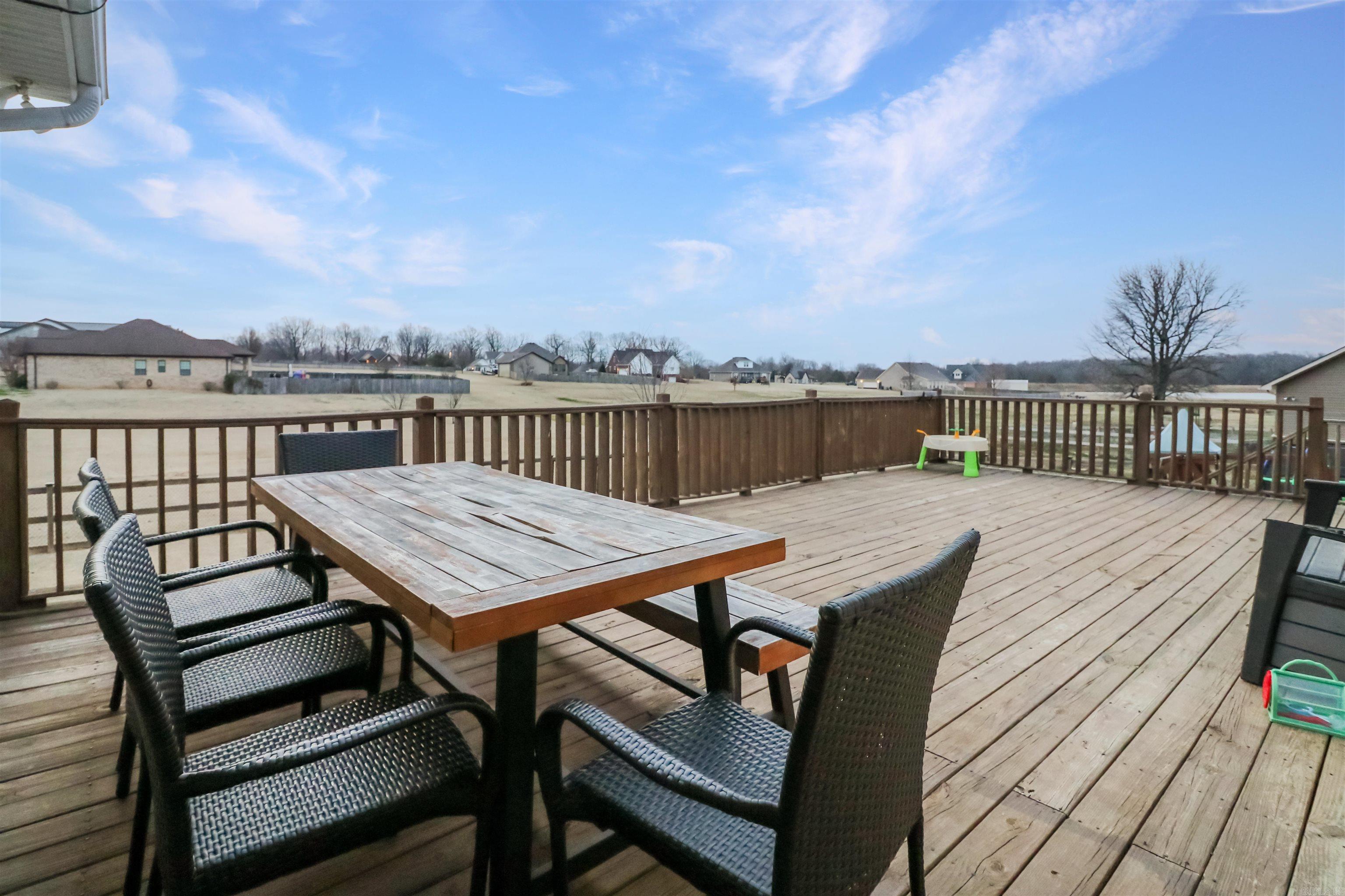 NORTH POINTE ESTATES - Residential