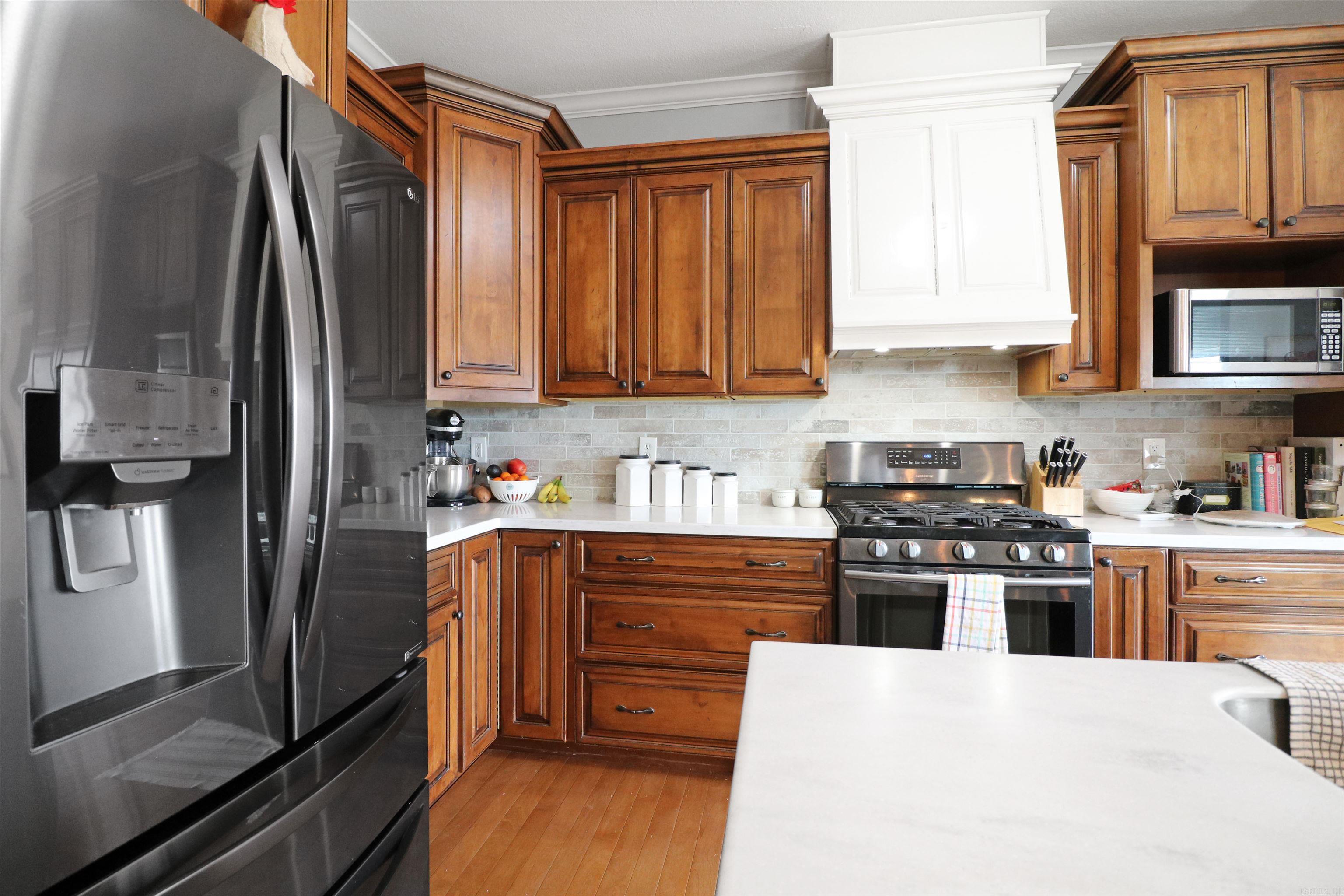 NORTH POINTE ESTATES - Residential