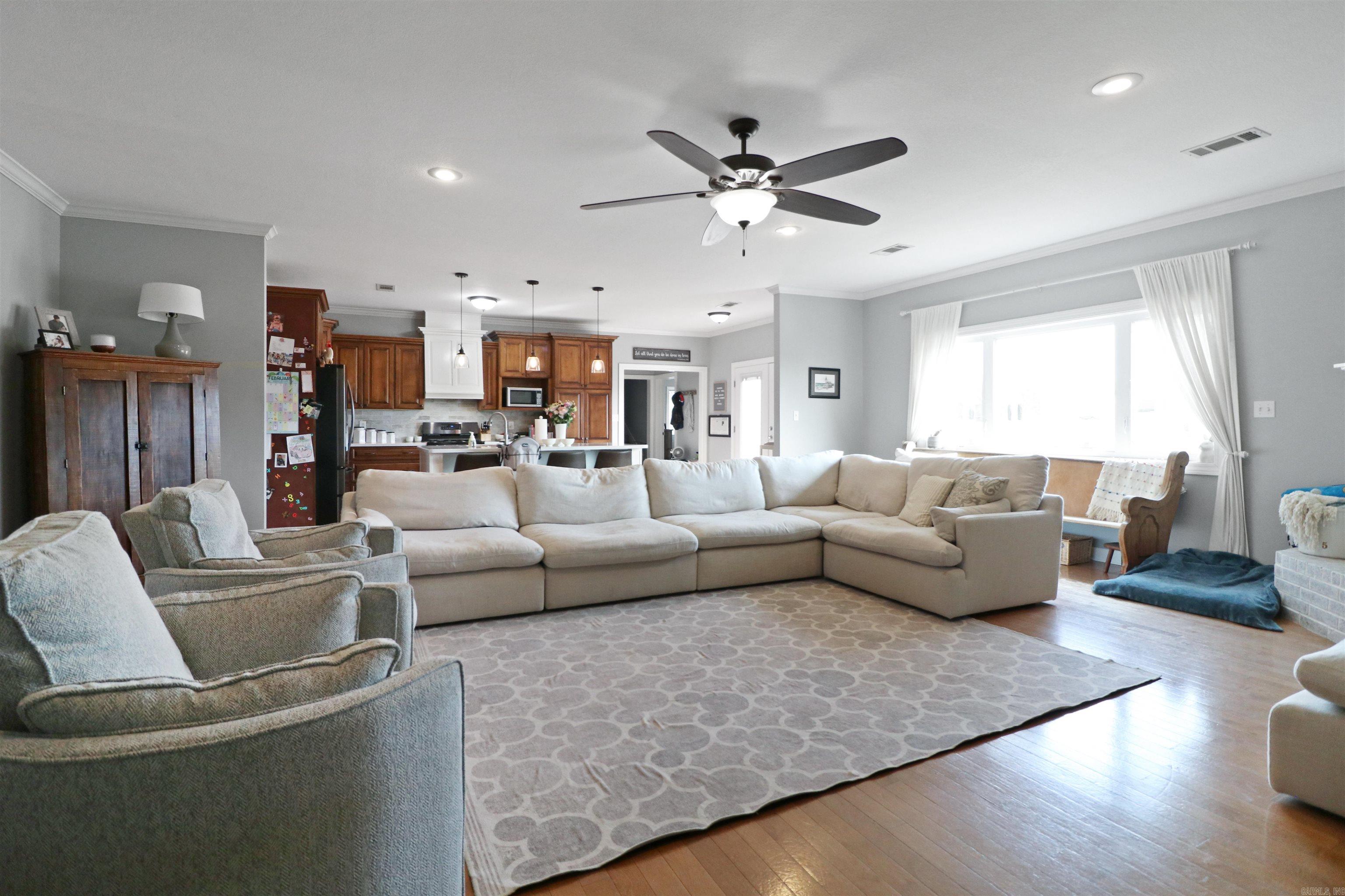 NORTH POINTE ESTATES - Residential