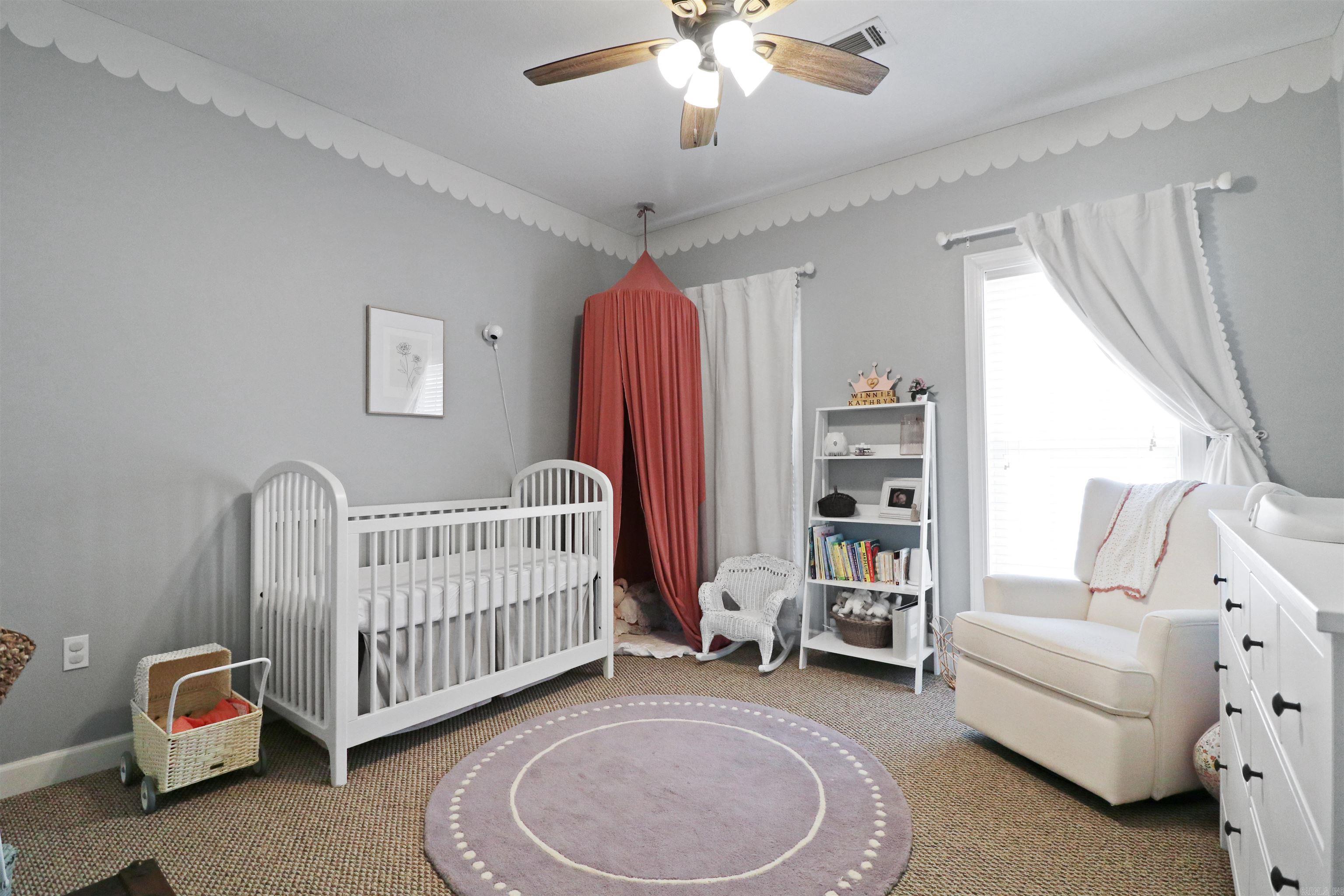 NORTH POINTE ESTATES - Residential