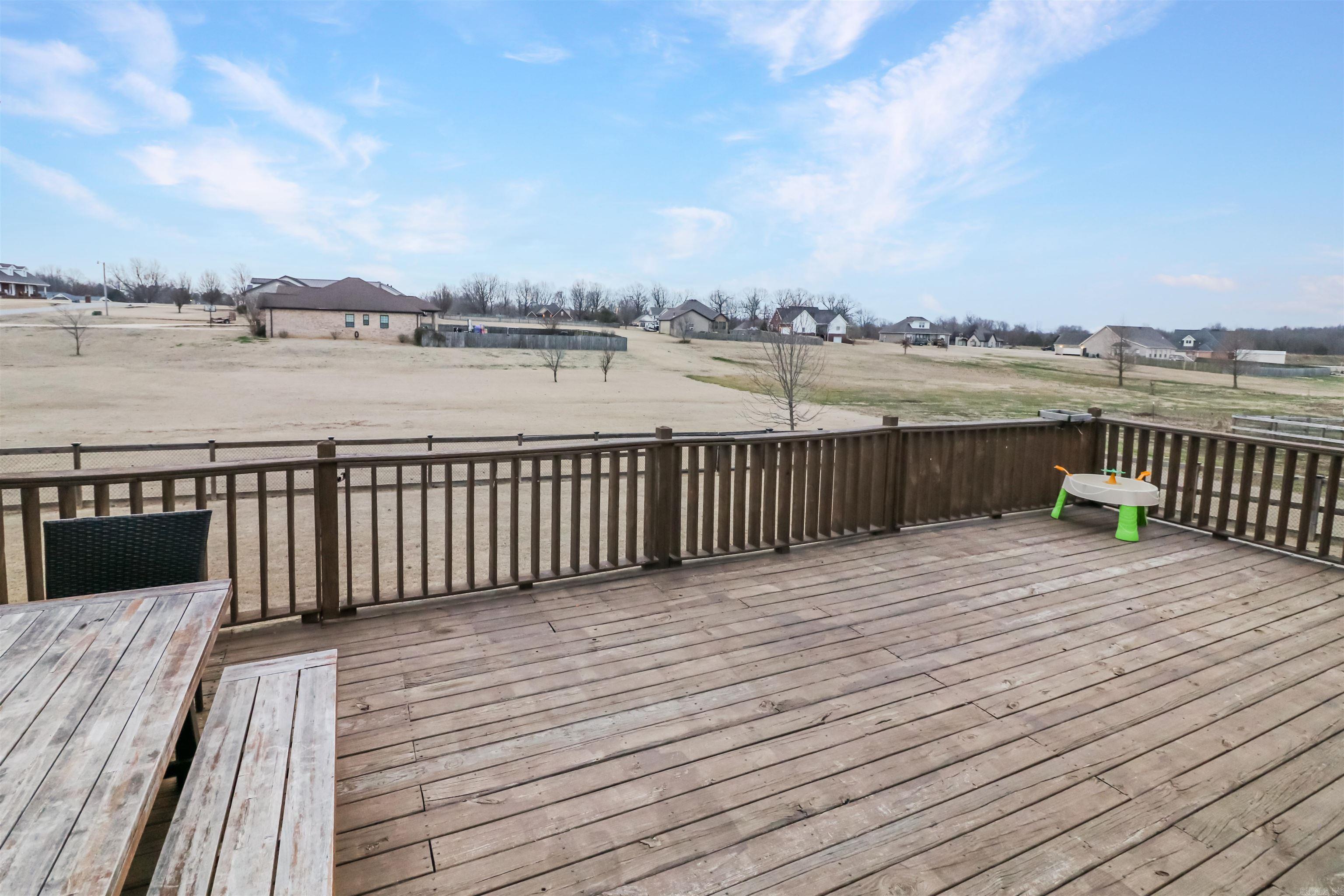 NORTH POINTE ESTATES - Residential