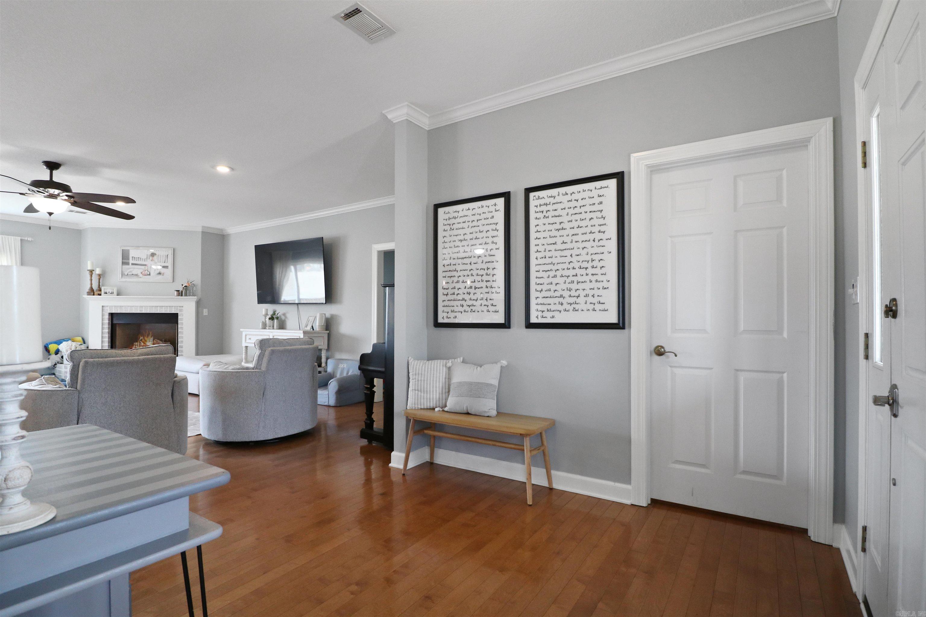 NORTH POINTE ESTATES - Residential