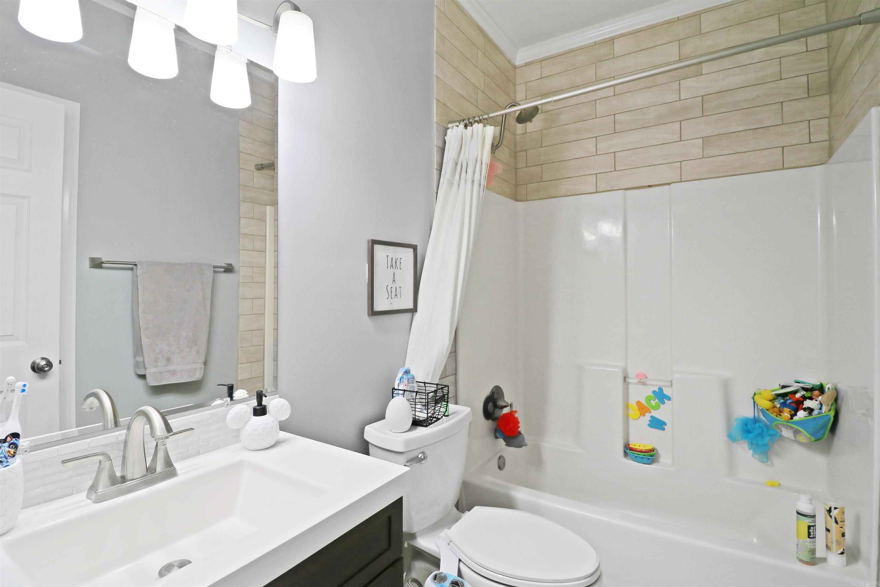 NORTH POINTE ESTATES - Residential