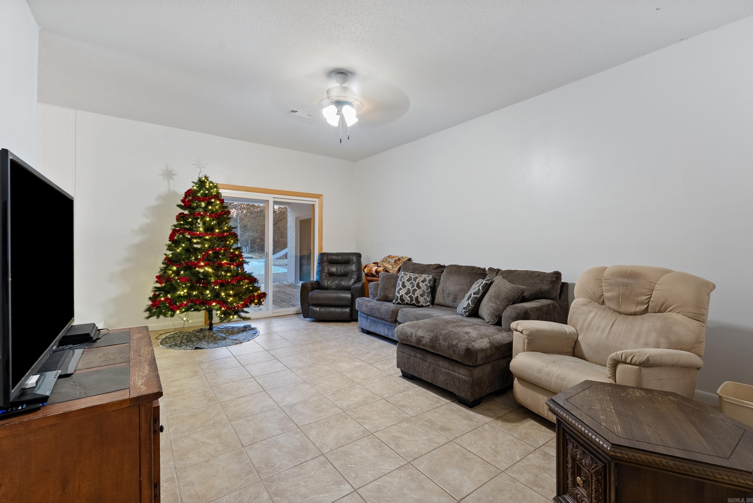 PINE TREE ACRES - Residential