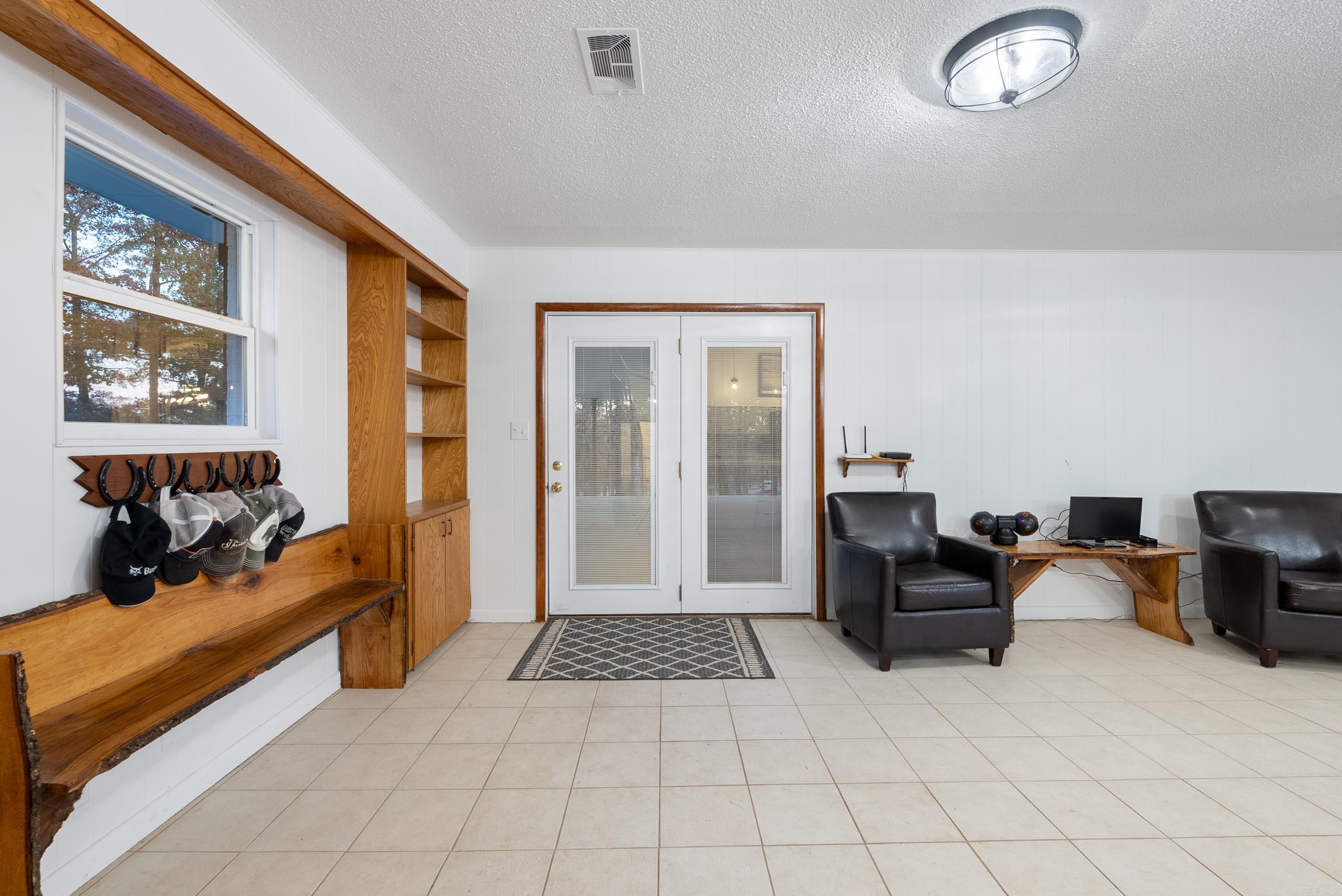 PINE TREE ACRES - Residential