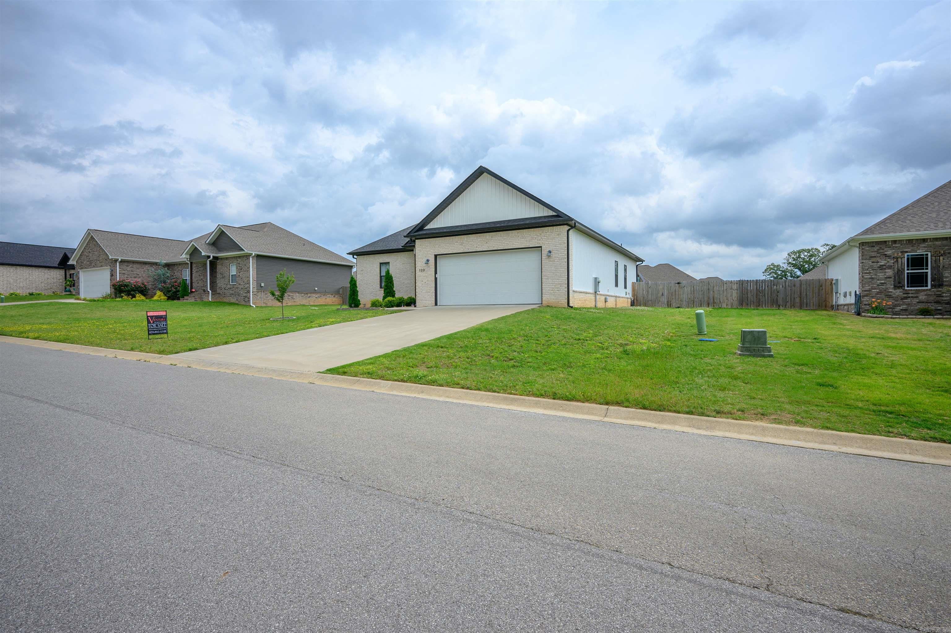BUFFALO CREEK ESTATES - Residential