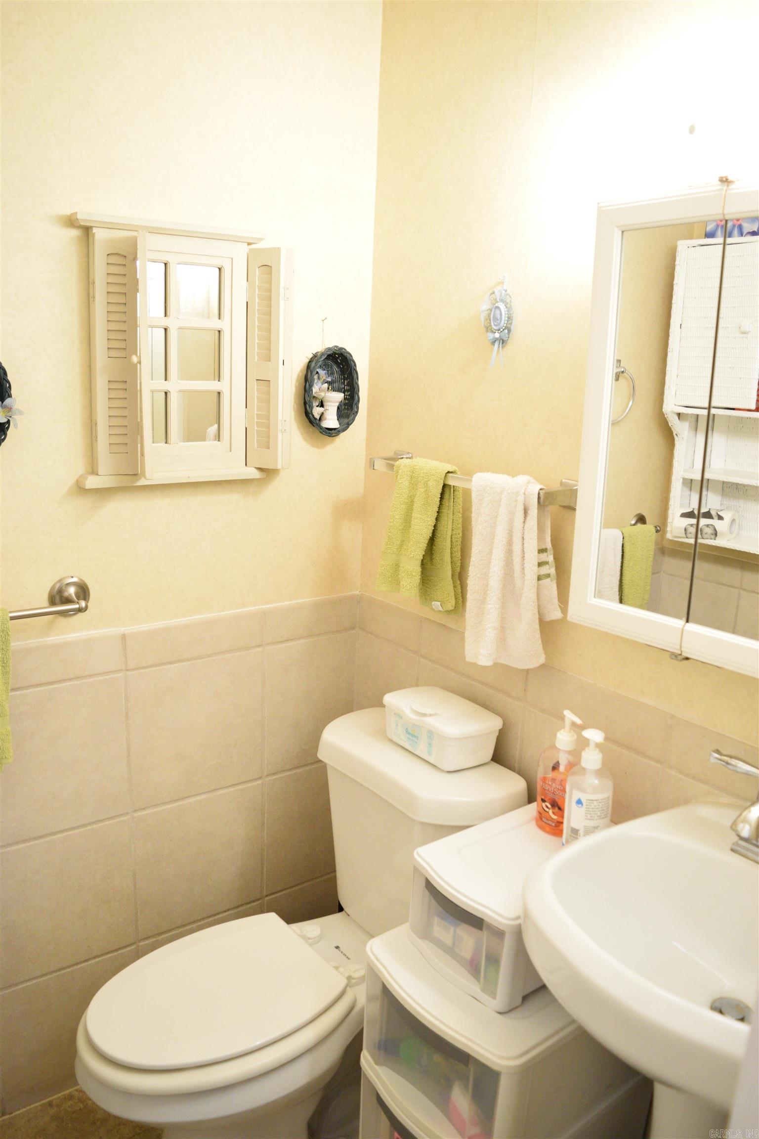 LAKEWOOD HILLS CONDO - Residential
