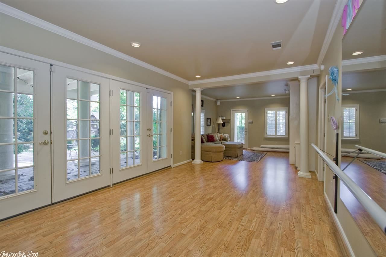 Pine Manor - Residential
