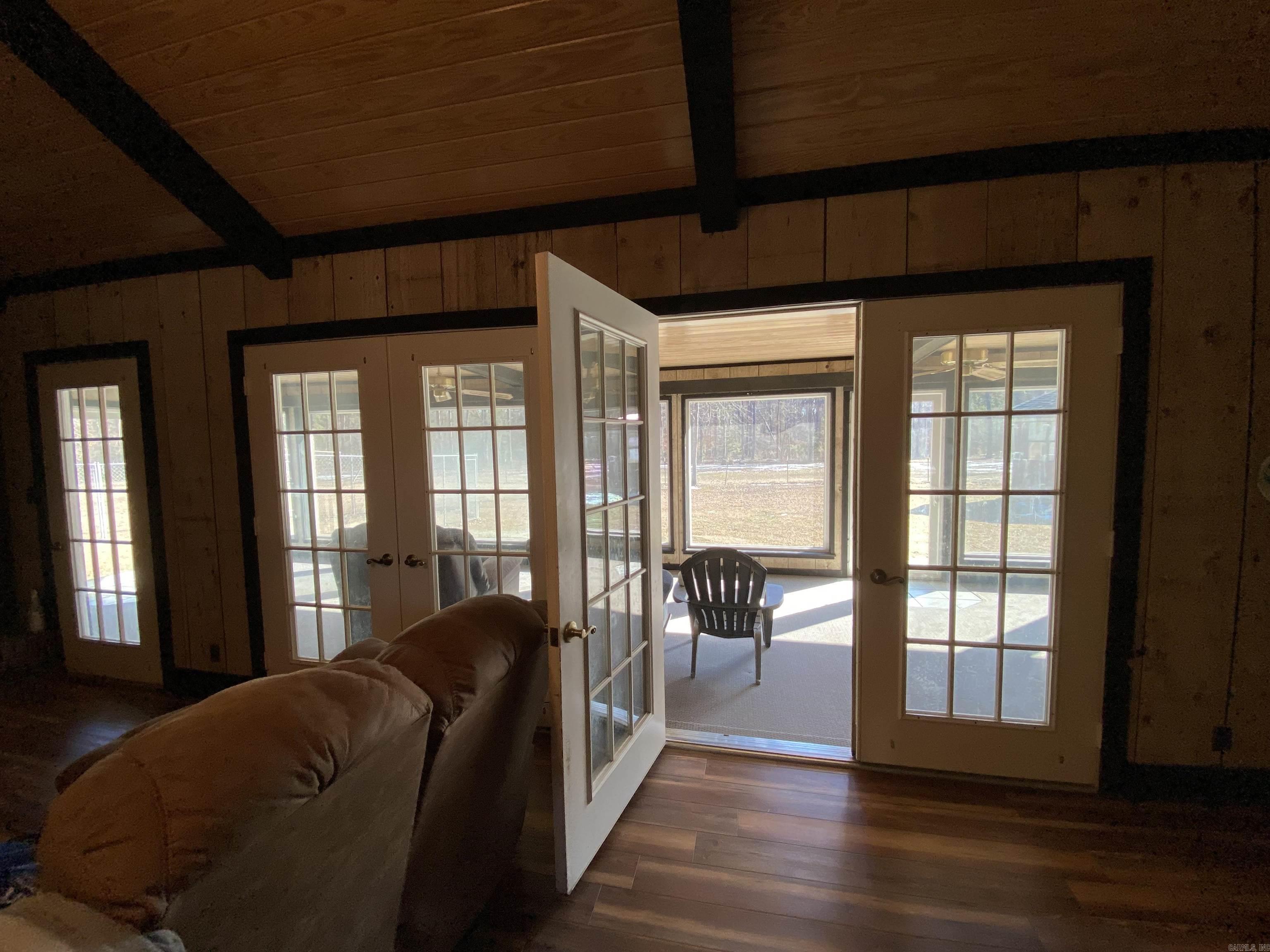 Metes & Bounds - Residential