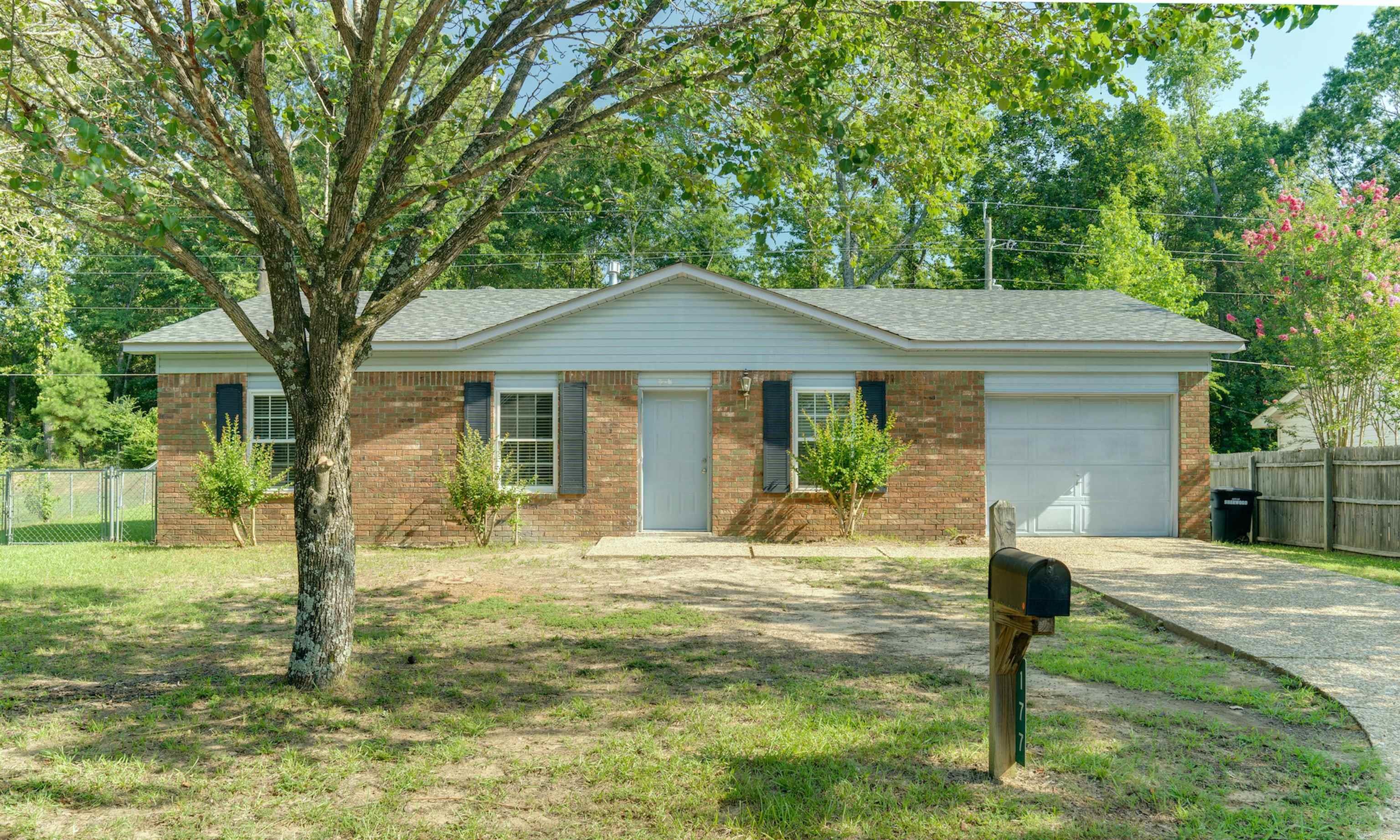 THE MEADOWS - Residential