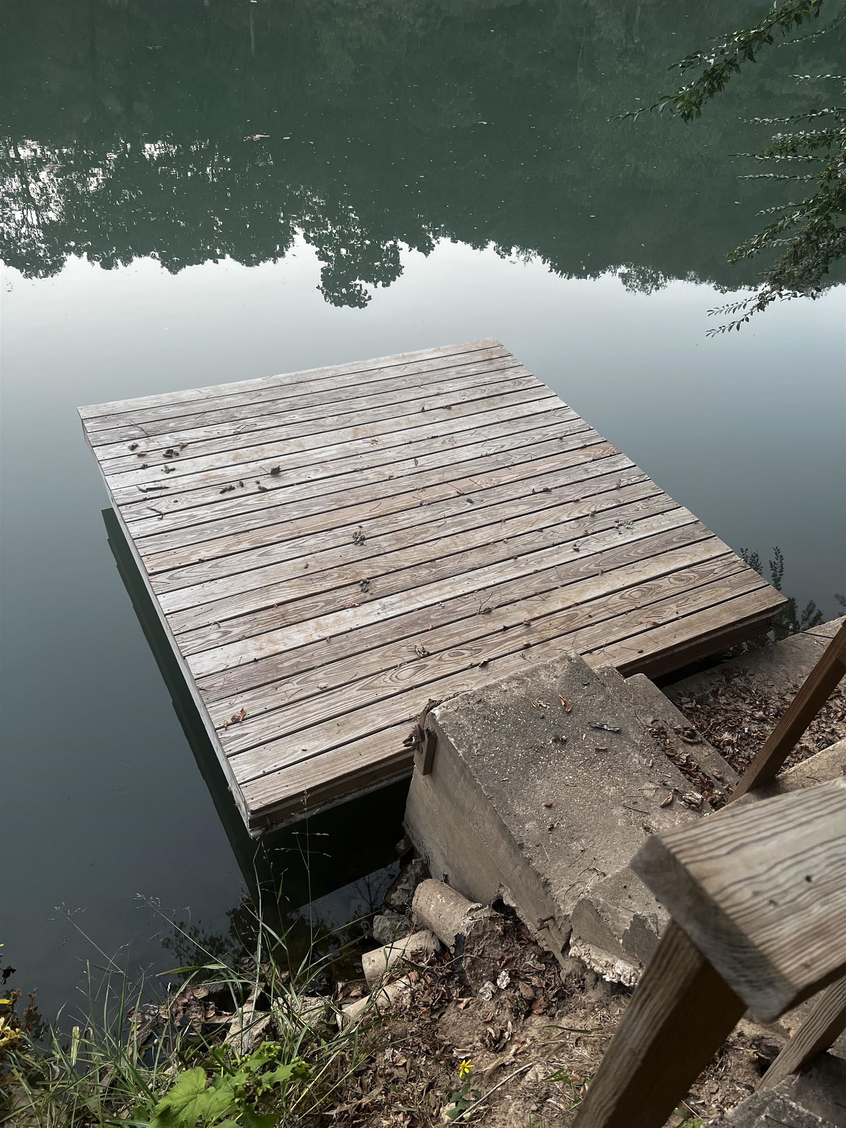 RIVERBEND CAMPER PARK - Land