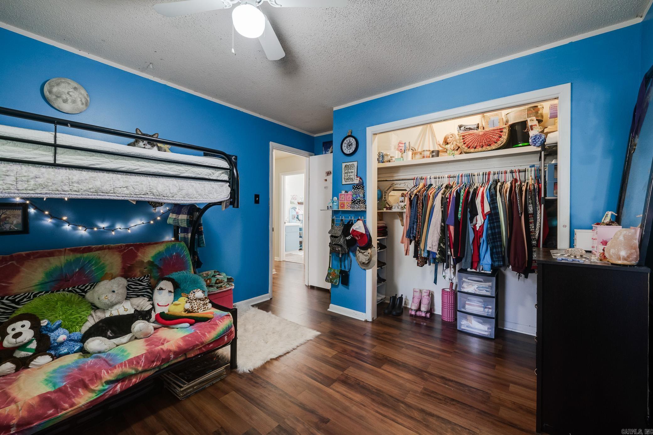 GREEN HILLS - Residential