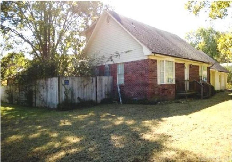 Great for the first-time buyer! This spacious 2-story home features an in-ground swimming pool, 4 bedrooms, 2 bathrooms, and 2,332 square feet of living space. Spread out on the home's quarter-acre lot, and relax or entertain from the large back deck. A play room is also in the home and can easily be transitioned into an office, or space for extra storage. Property also includes an attached 2-car garage. Close to Northwood Middle School and Cato Elementary. About 5 miles from North Little.  Hubzu.com.