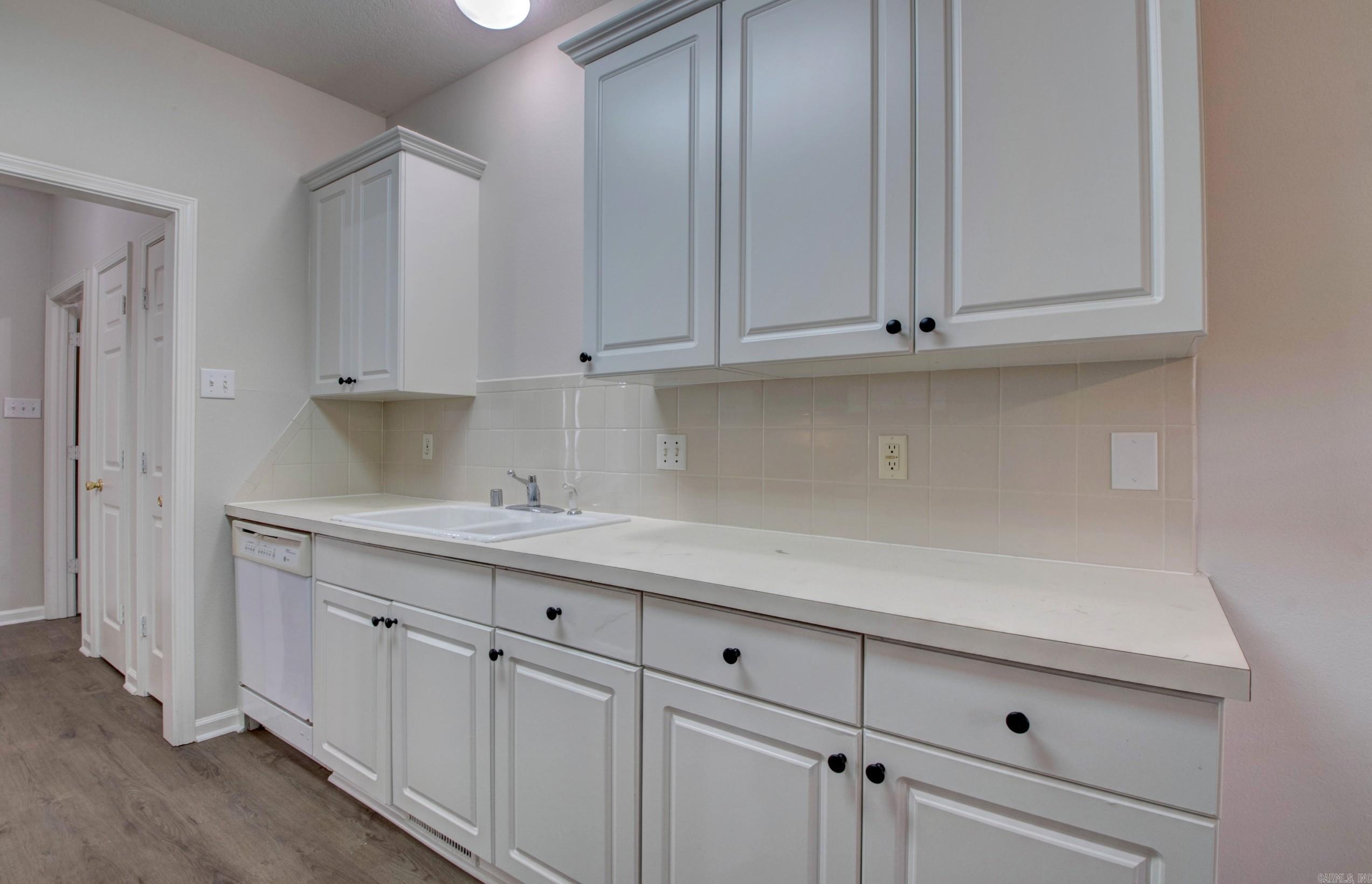 WESTHAMPTON - Residential