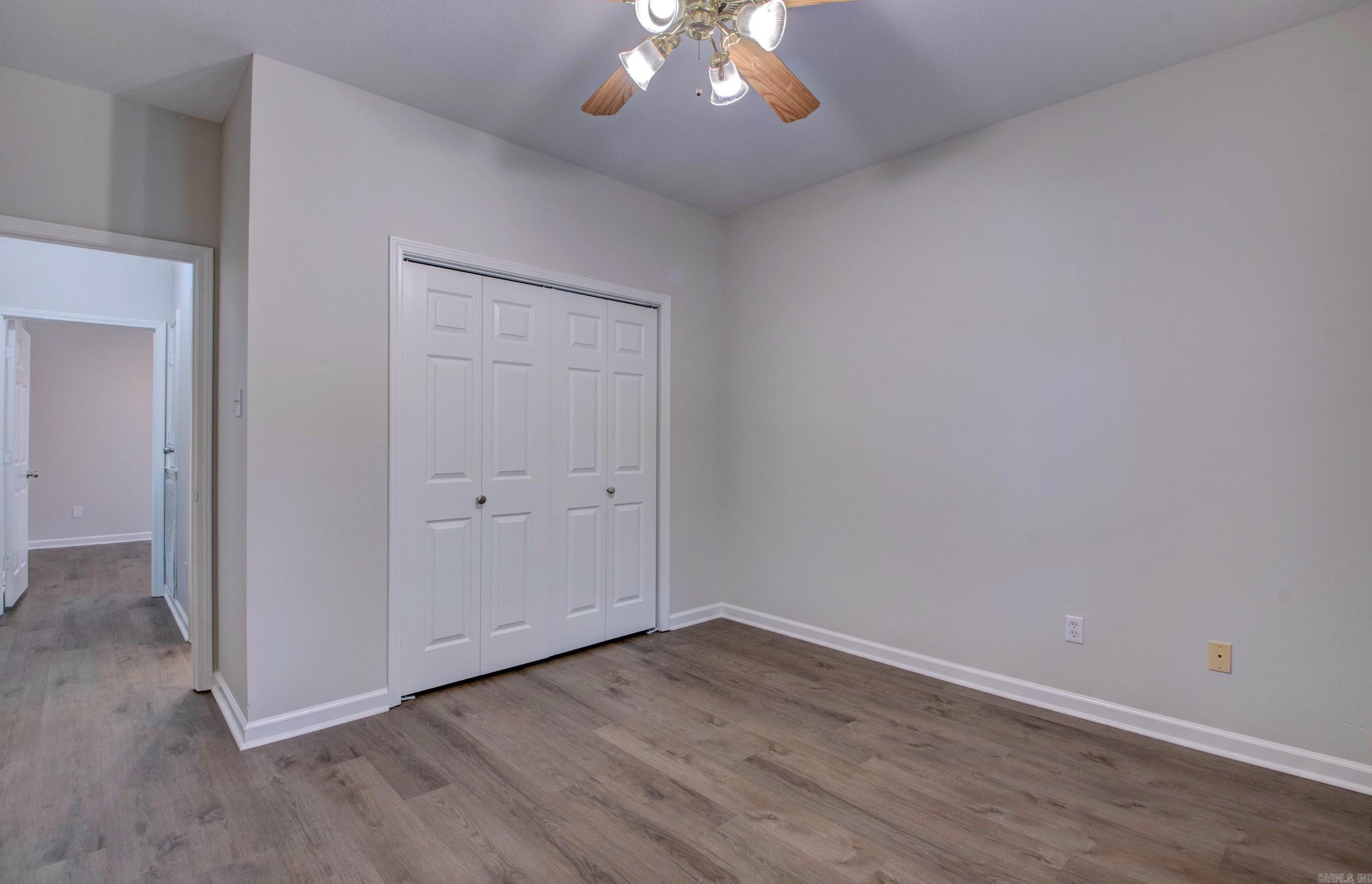 WESTHAMPTON - Residential