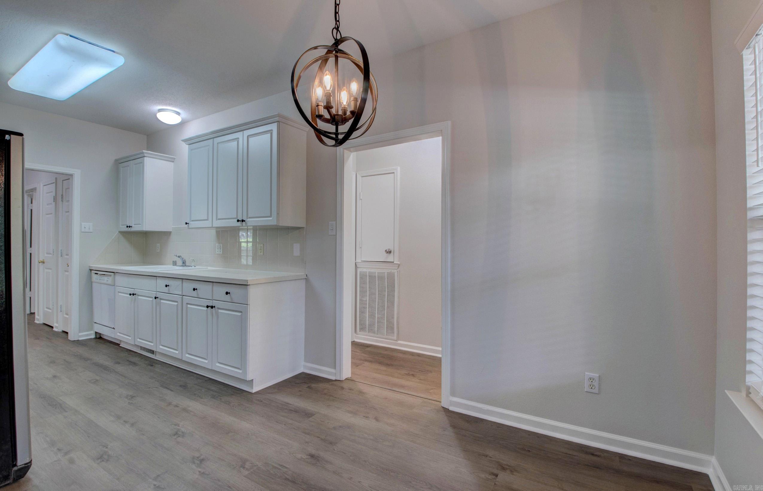 WESTHAMPTON - Residential