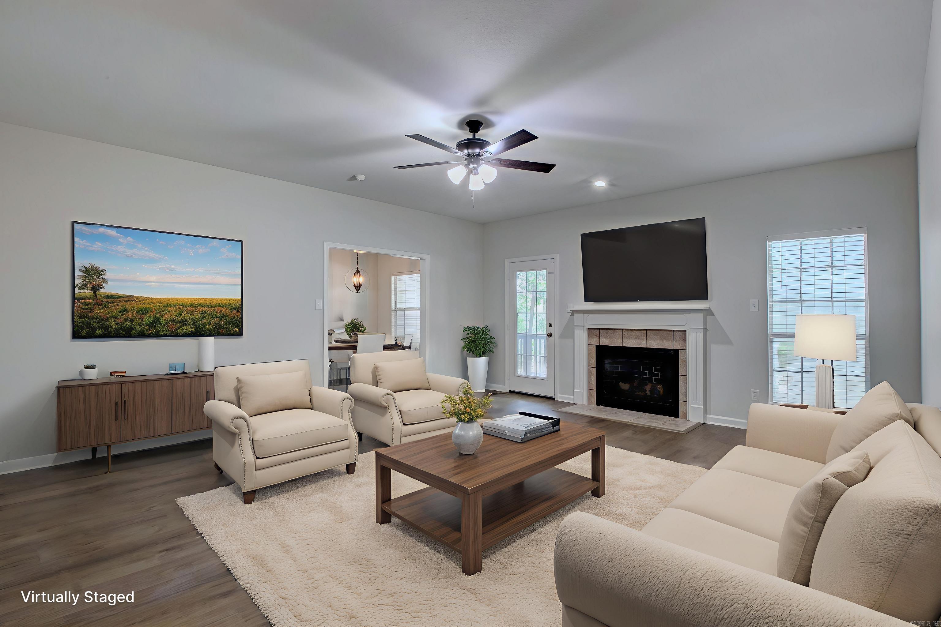 WESTHAMPTON - Residential