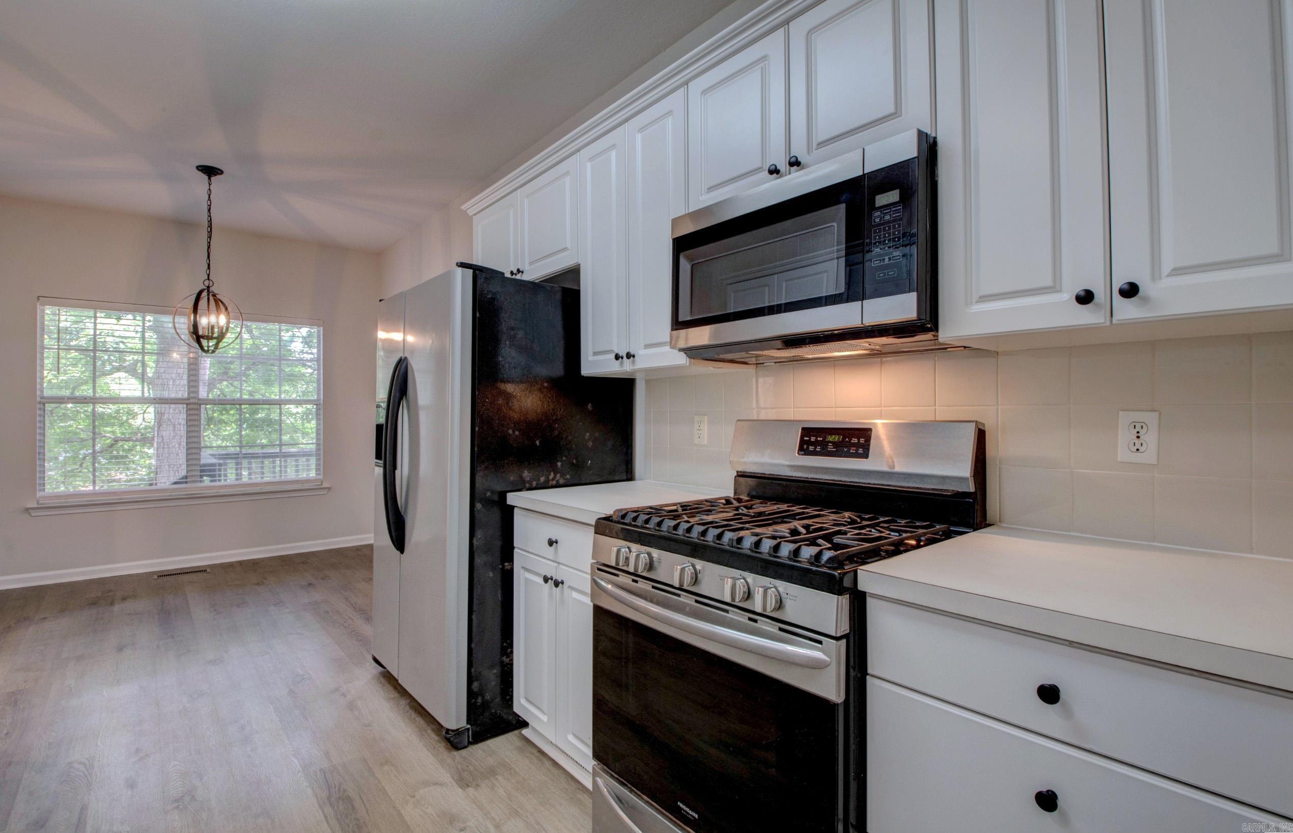 WESTHAMPTON - Residential