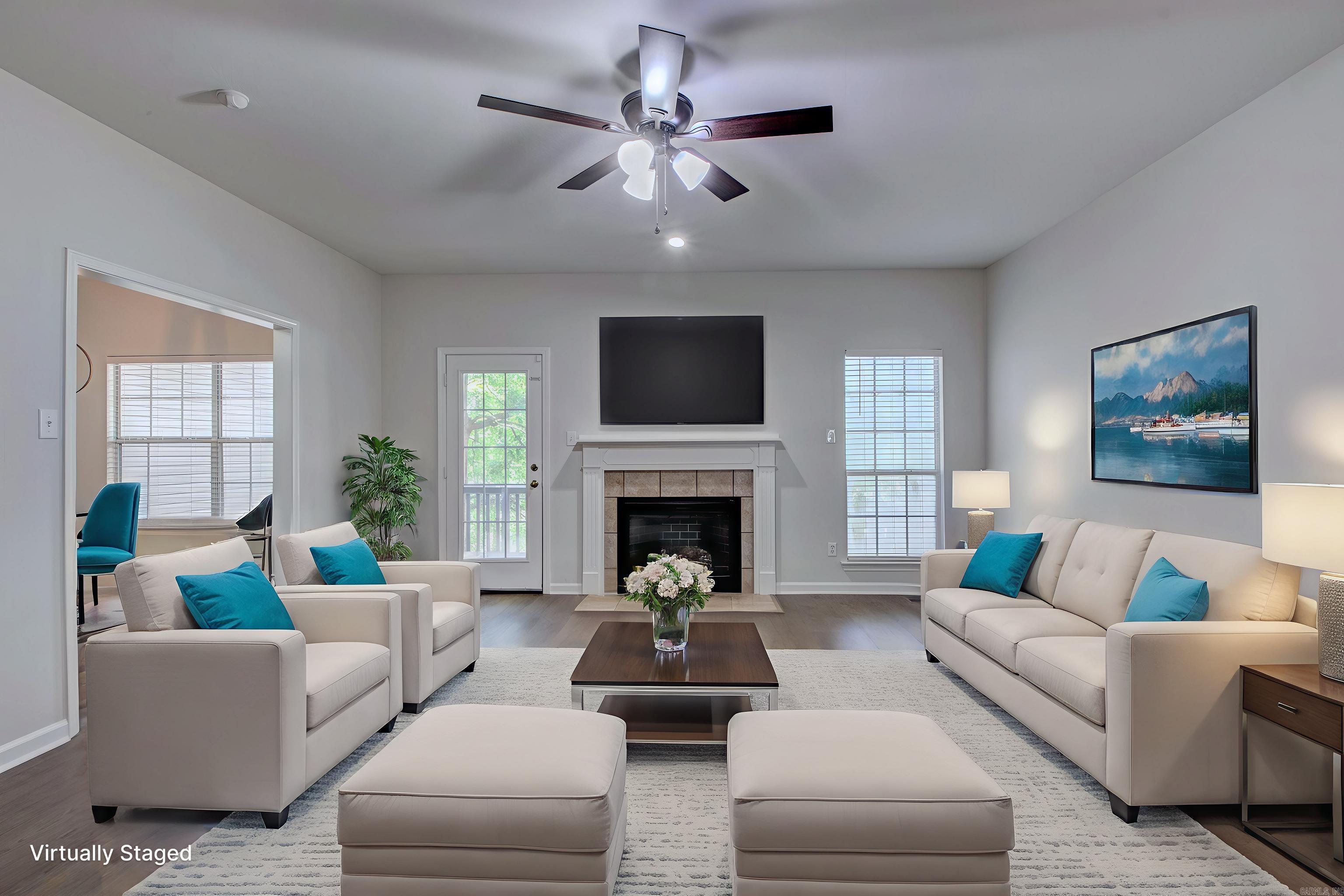 WESTHAMPTON - Residential