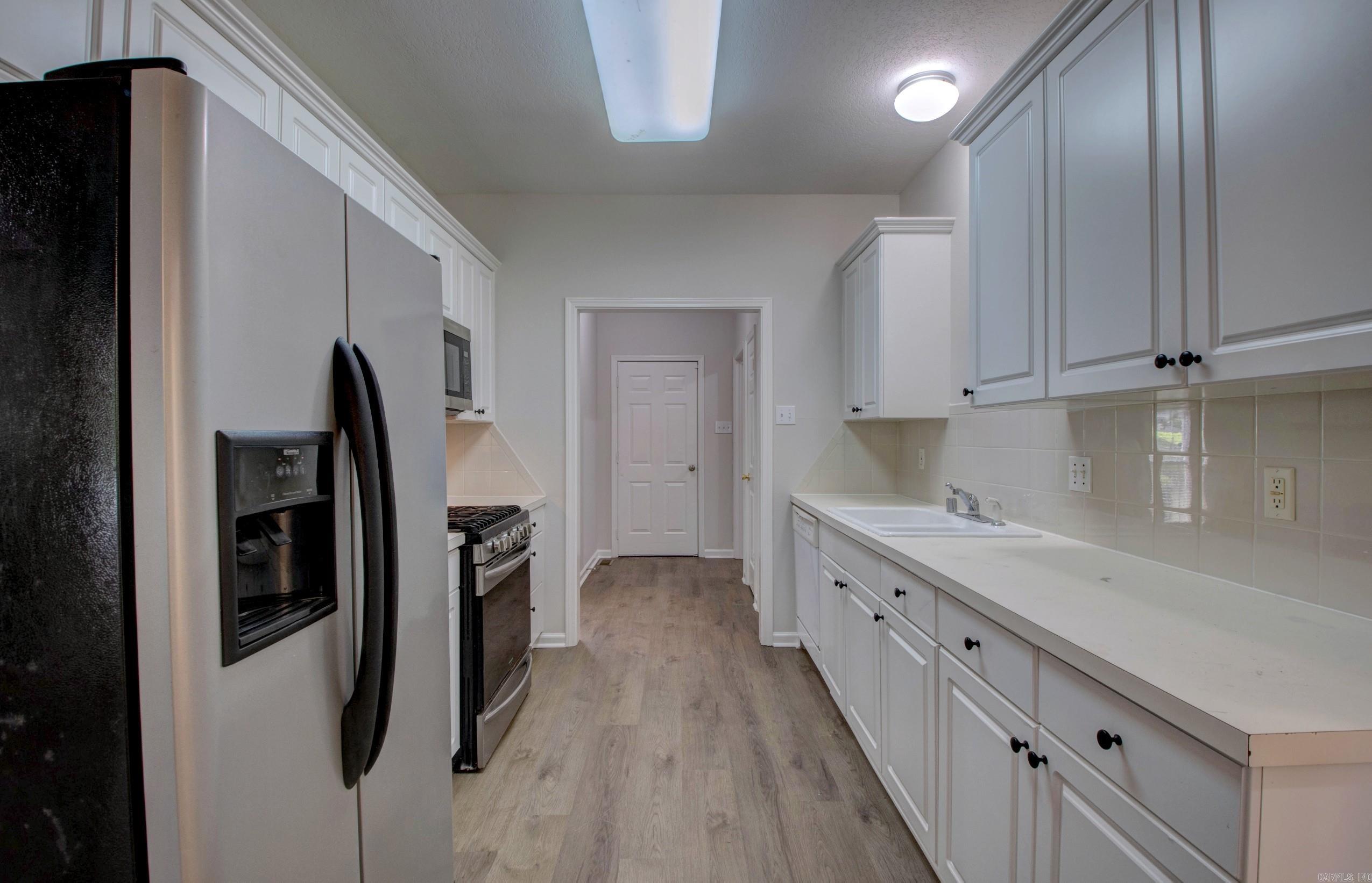 WESTHAMPTON - Residential