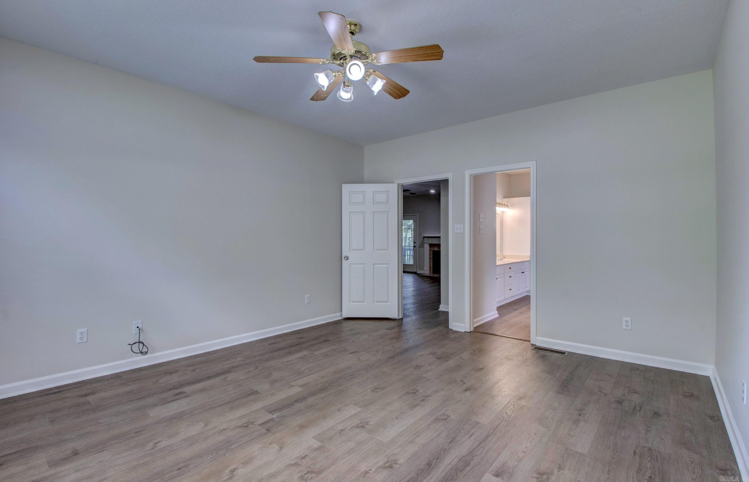 WESTHAMPTON - Residential