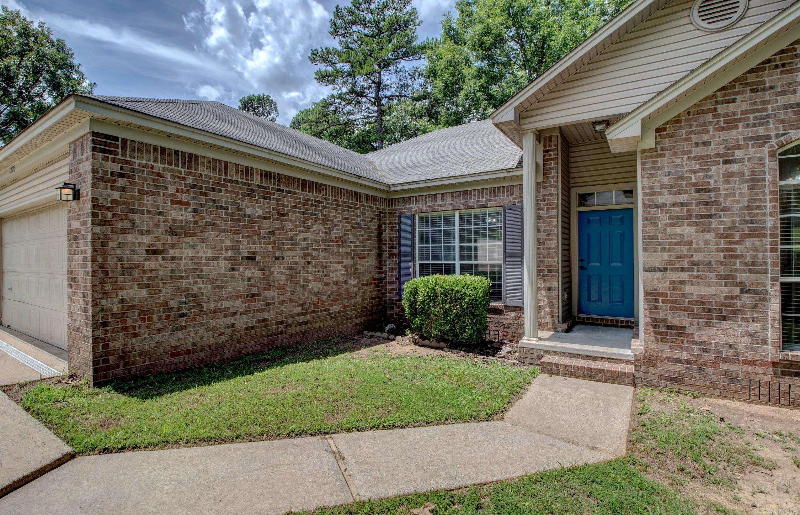 WESTHAMPTON - Residential