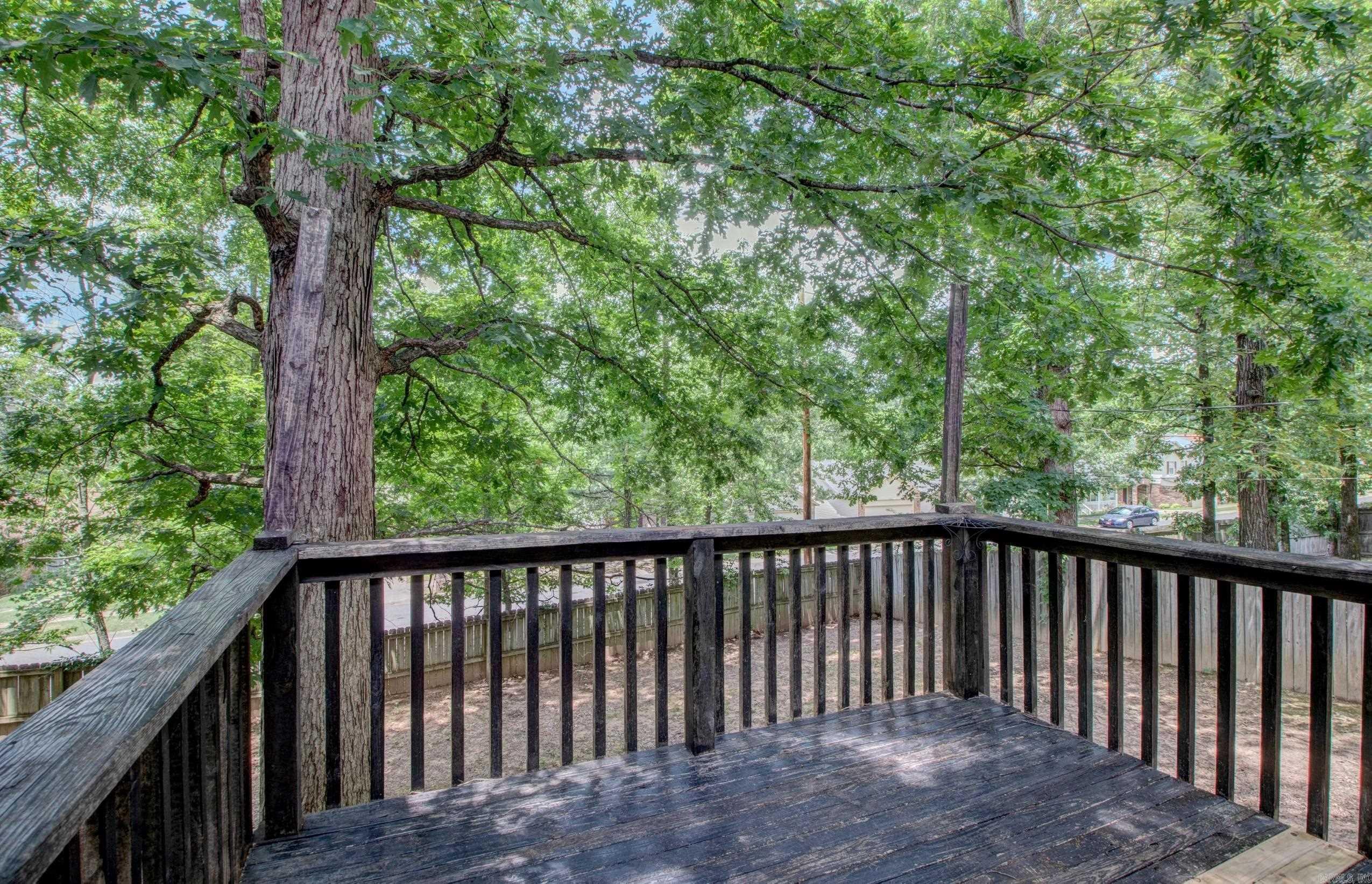 WESTHAMPTON - Residential